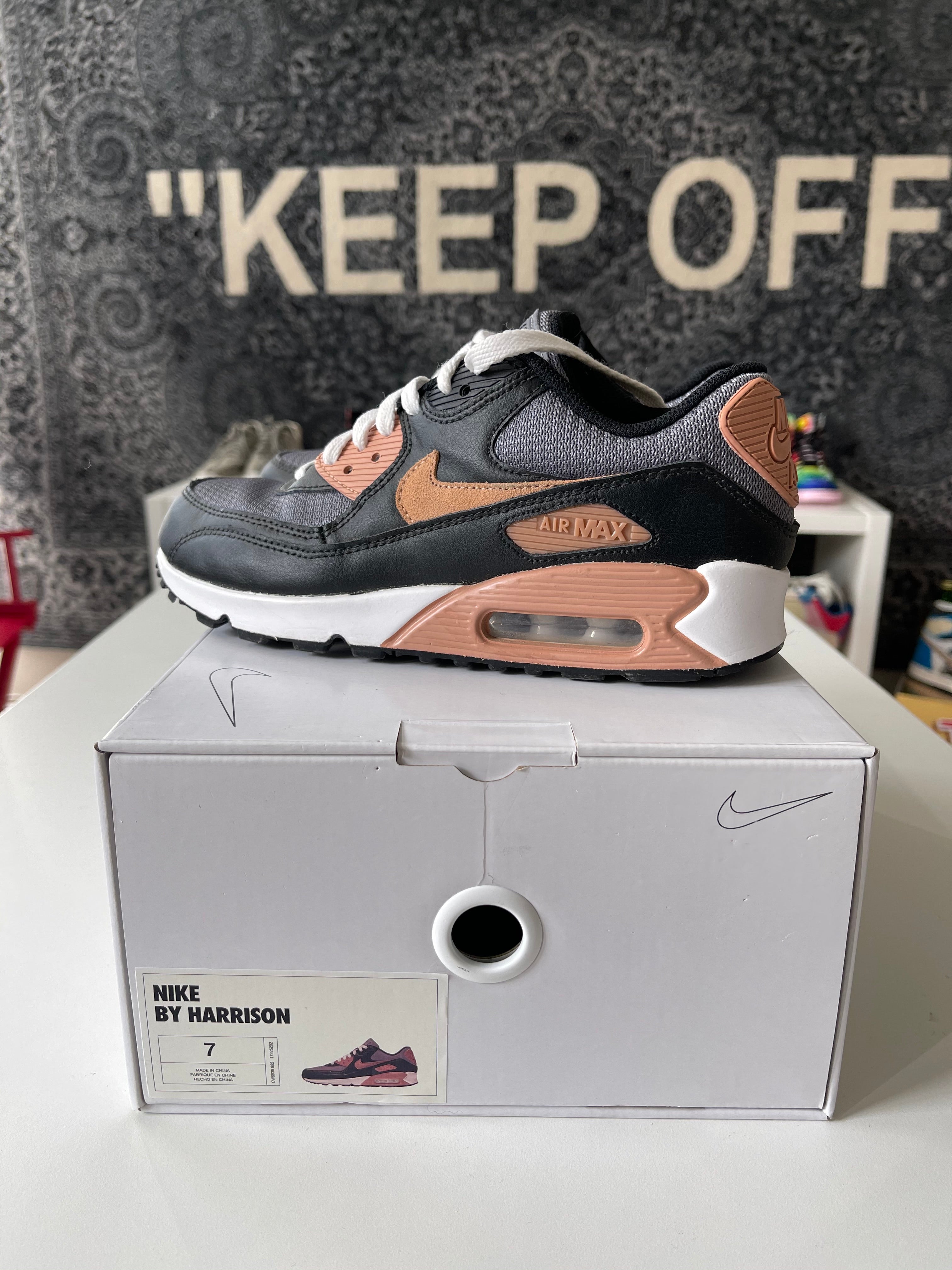 Nike Air Max 90 NIKEID Custom Sz 7 Womens