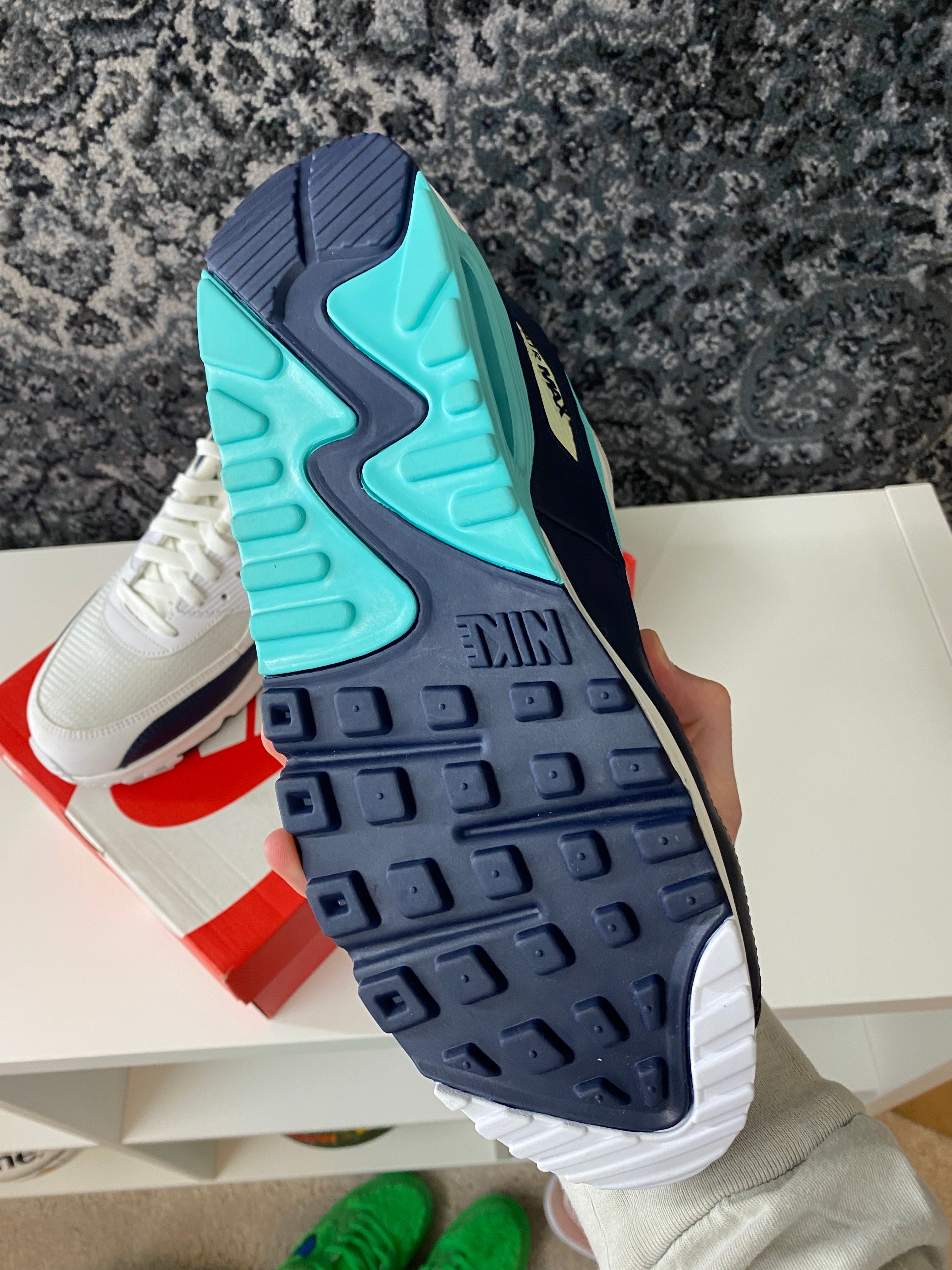Nike Air Max 90 Aurora Sz 11.5