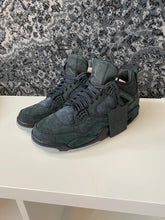 Load image into Gallery viewer, Jordan 4 Retro Kaws Black Sz 11
