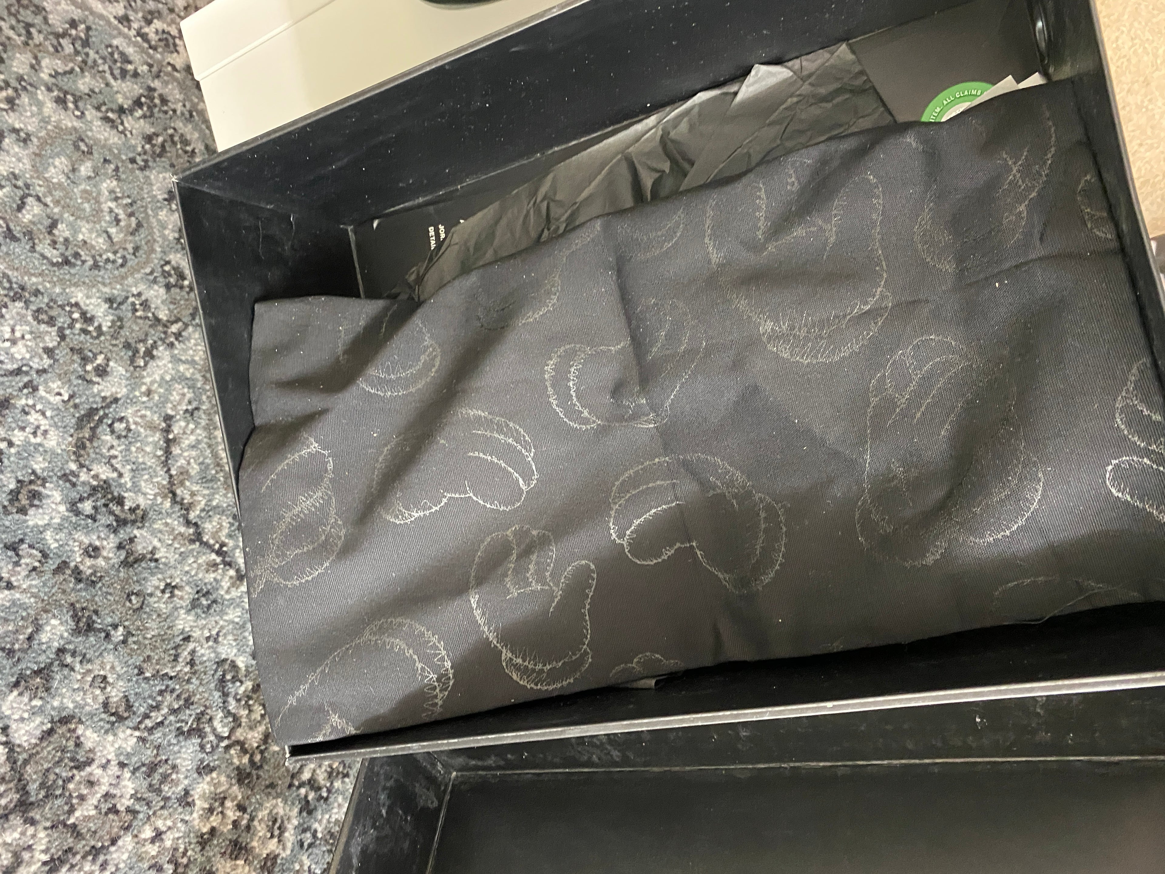 Jordan 4 Retro Kaws Black Sz 11