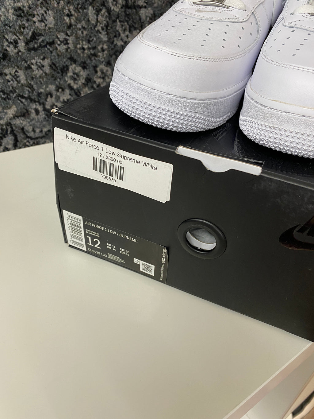 Nike Air Force 1 Low Supreme White Sz 12