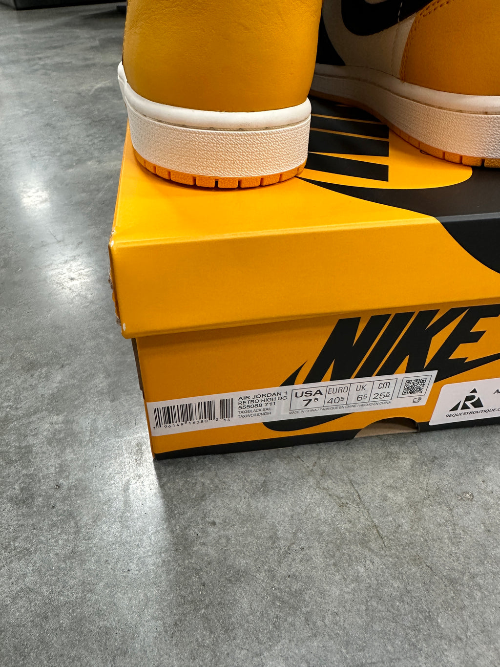 Jordan 1 Retro High OG Taxi Sz 7.5M/W9
