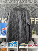 Load image into Gallery viewer, Alpha industries Bomber Jacket Sz XL
