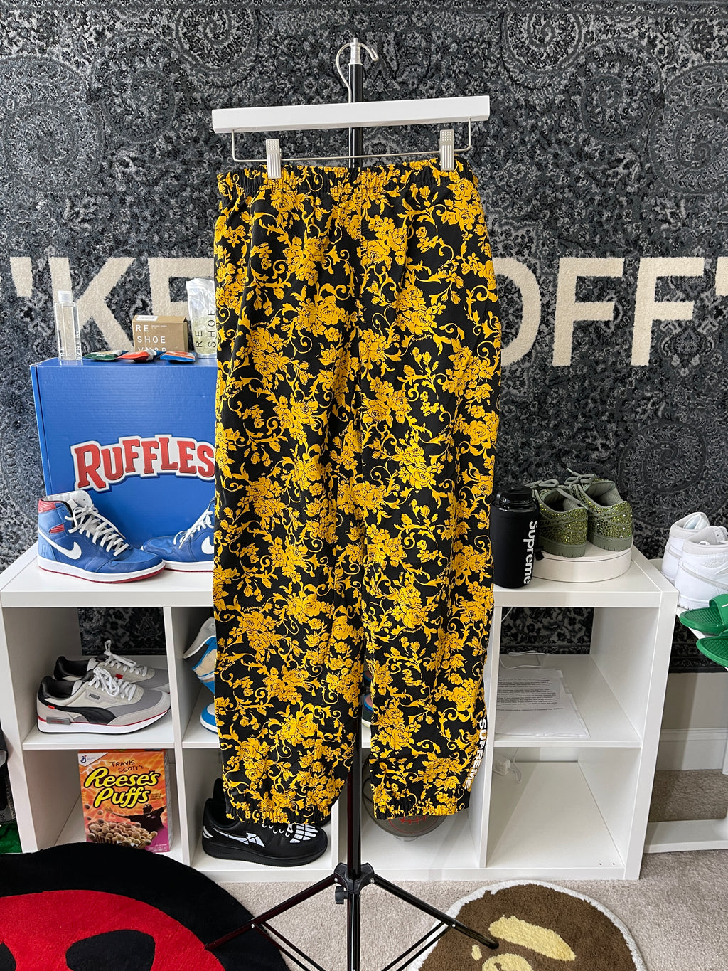 Supreme Warm Up Pant Black Floral Sz M
