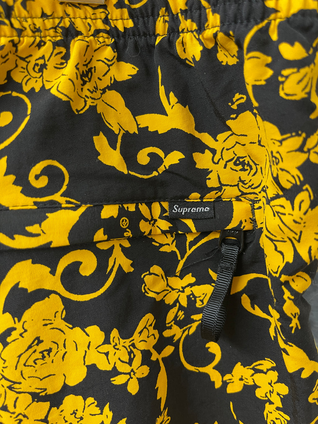 Supreme Warm Up Pant Black Floral Sz M