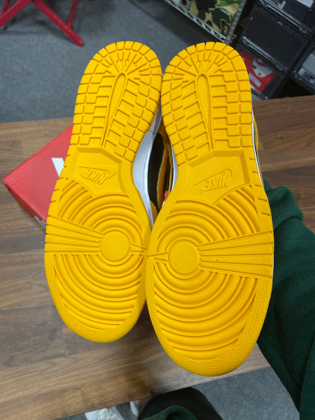 Nike Dunk Goldenrod Sz 8.5
