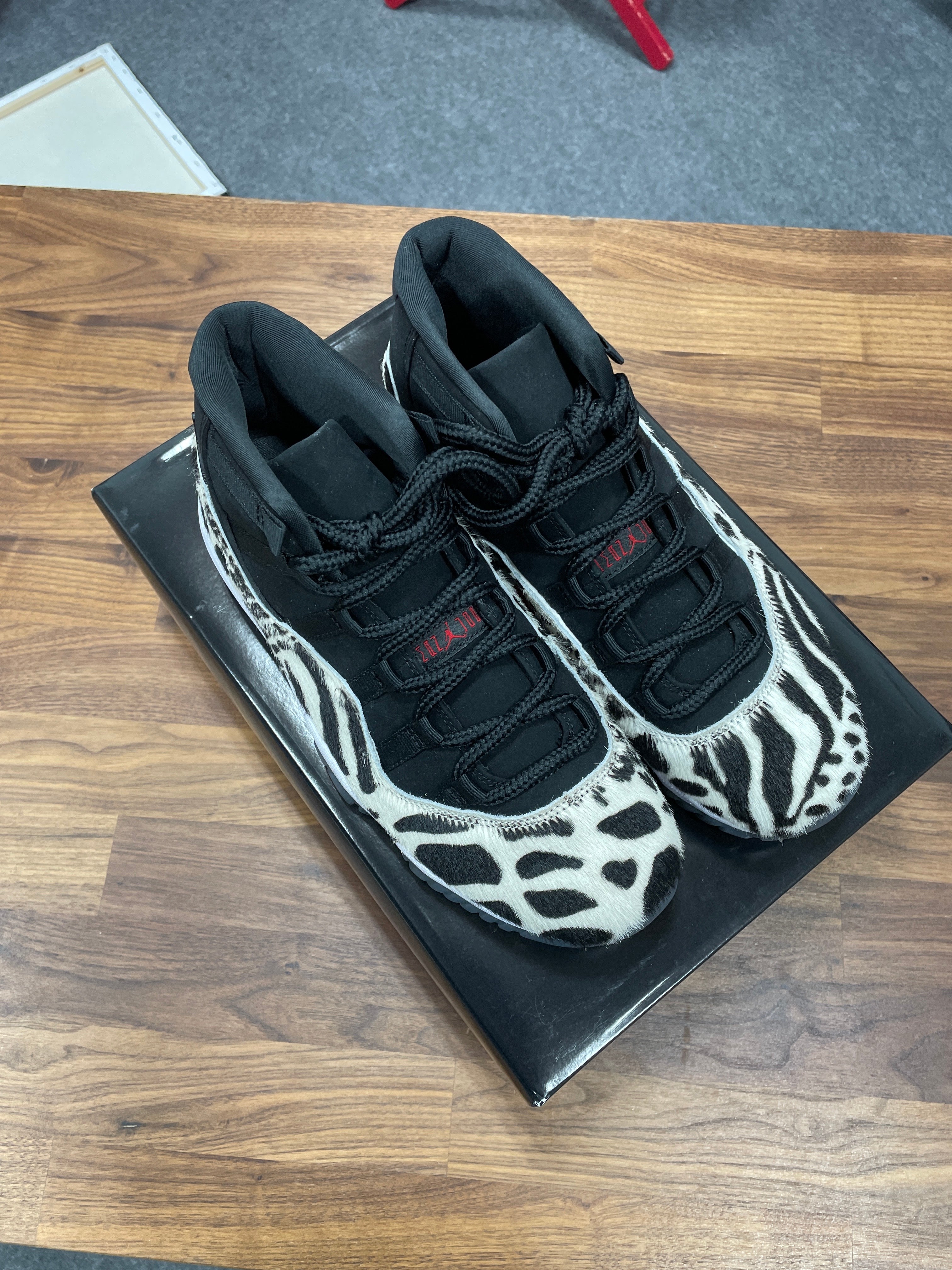Jordan 11 Retro Animal Instinct WMNS Sz 9