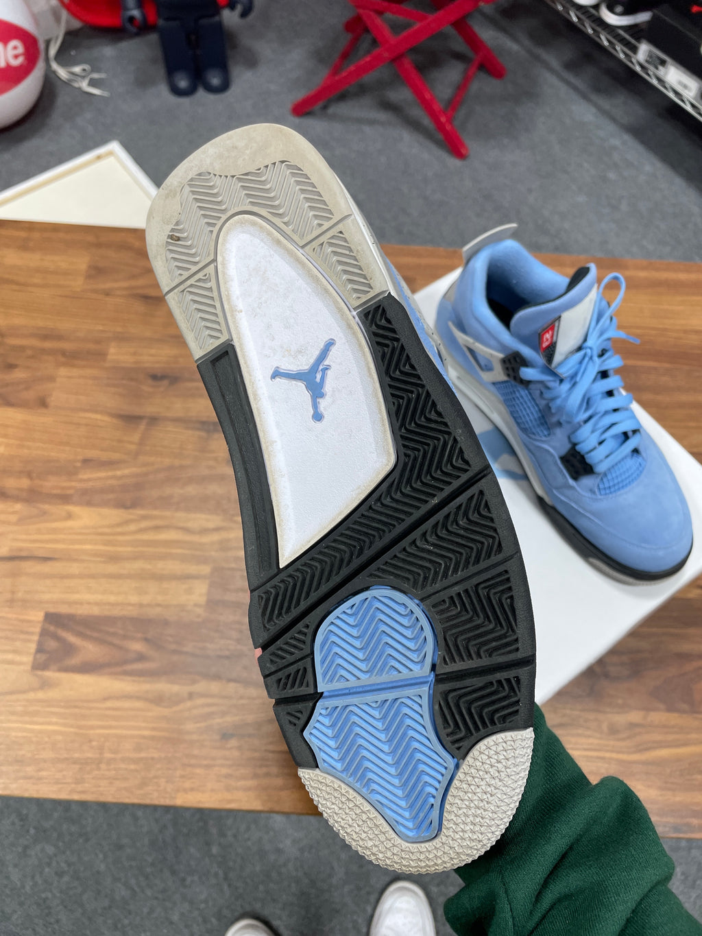 Jordan 4 Retro University Blue Sz 11