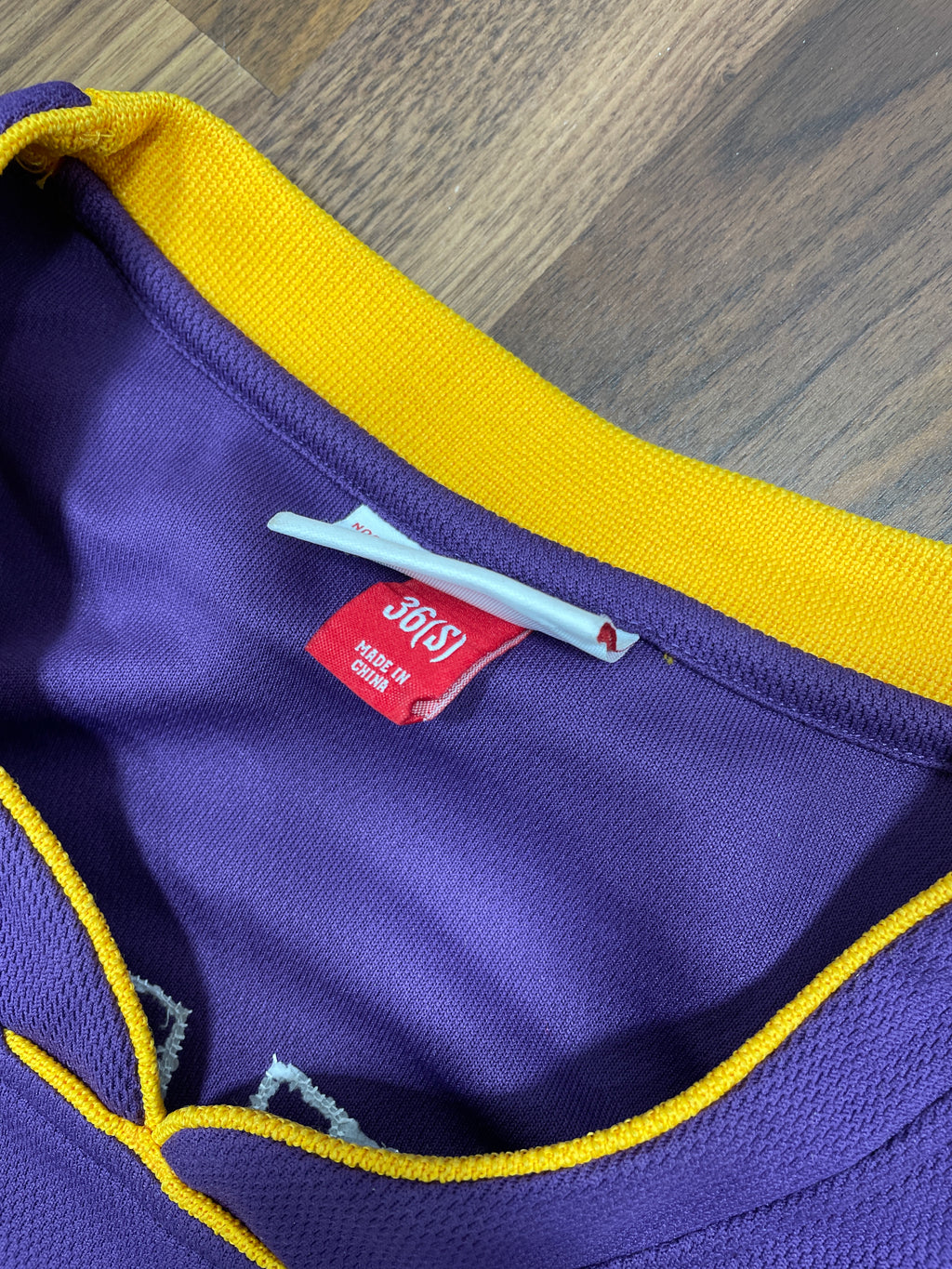 Lakers Kobe Mitchel & Ness Jersey Sz S