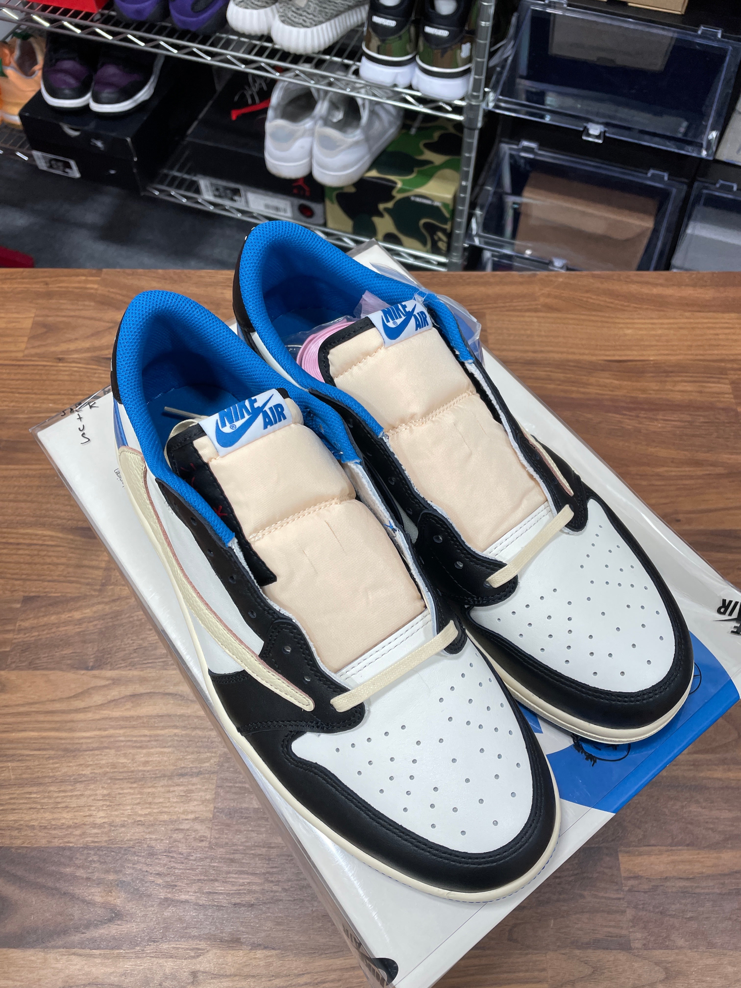 Jordan 1 Low Travis Scott x Fragment Sz 1