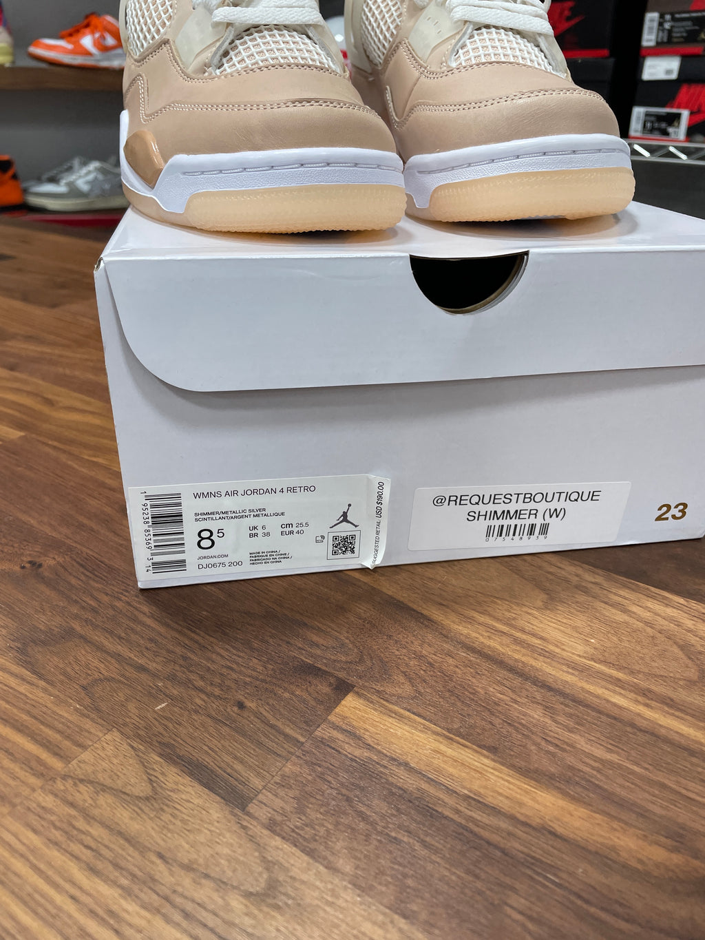 Jordan 4 Retro Shimmer 8.5(W) or 7 Mens