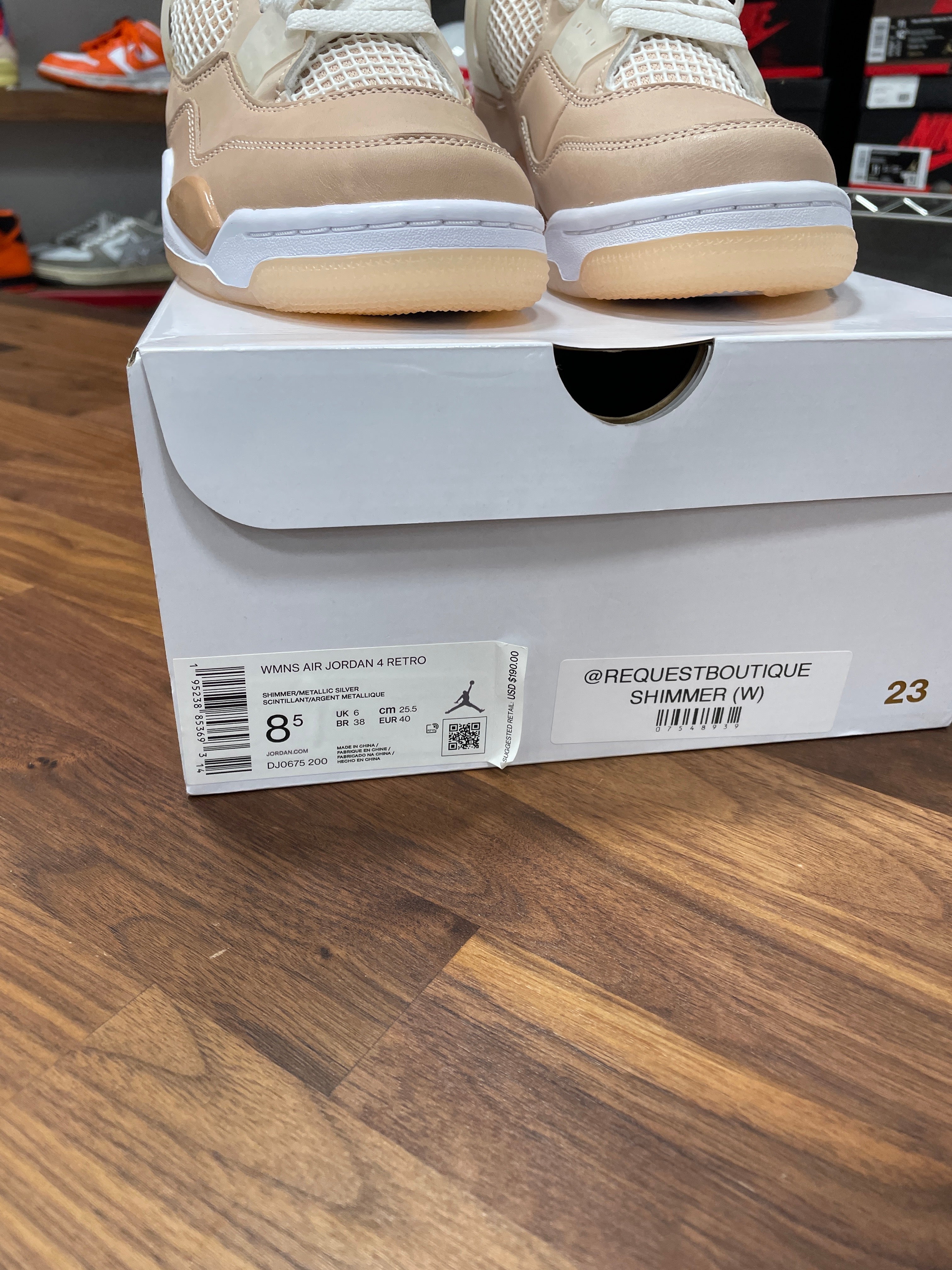 Jordan 4 Retro Shimmer 8.5(W) or 7 Mens