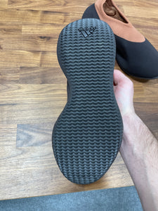 adidas Yeezy Knit RNR Stone Carbon Sz 8.5 NO BOX