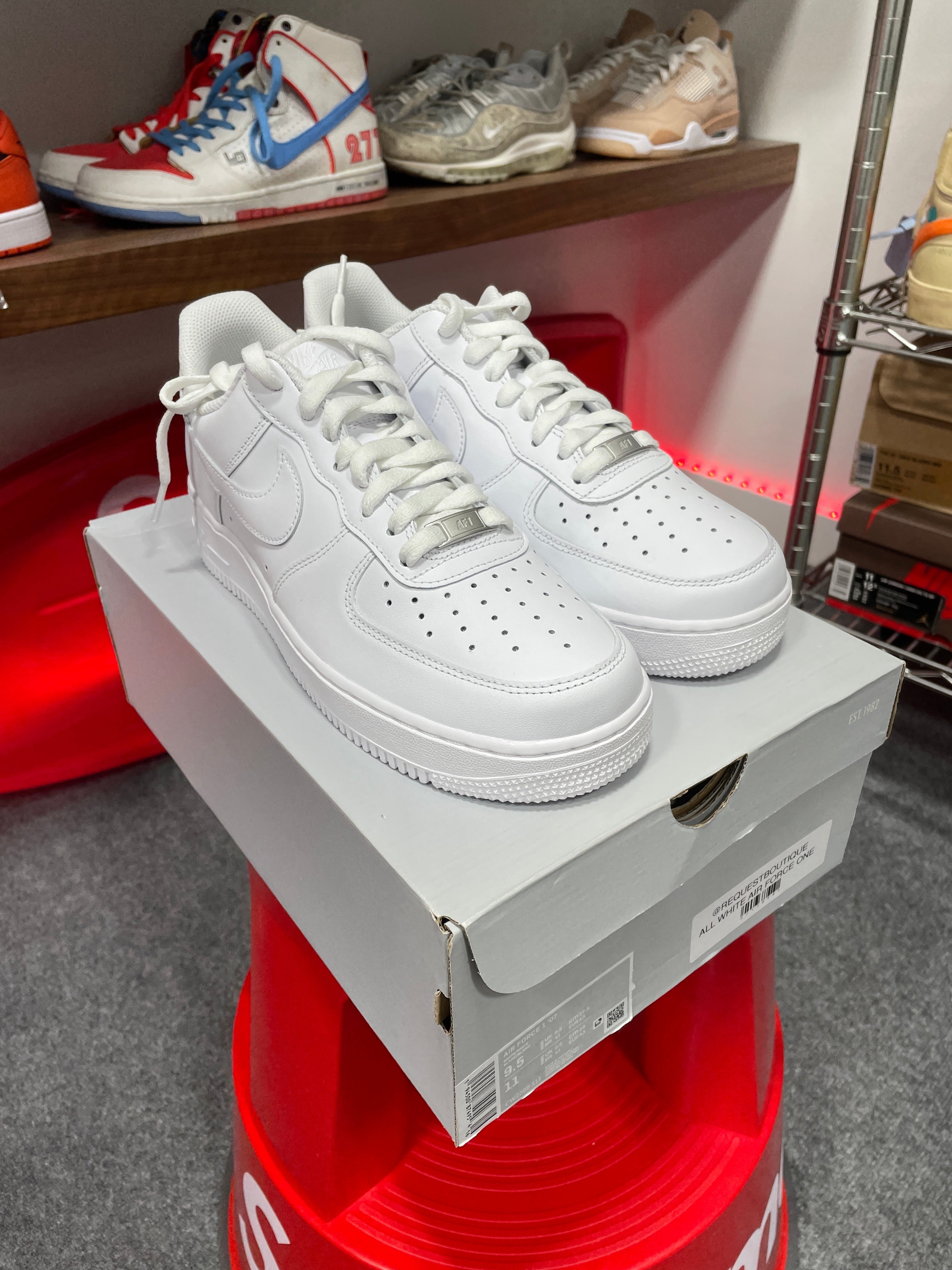 Nike Air Force 1 Low '07 White Sz 9.5