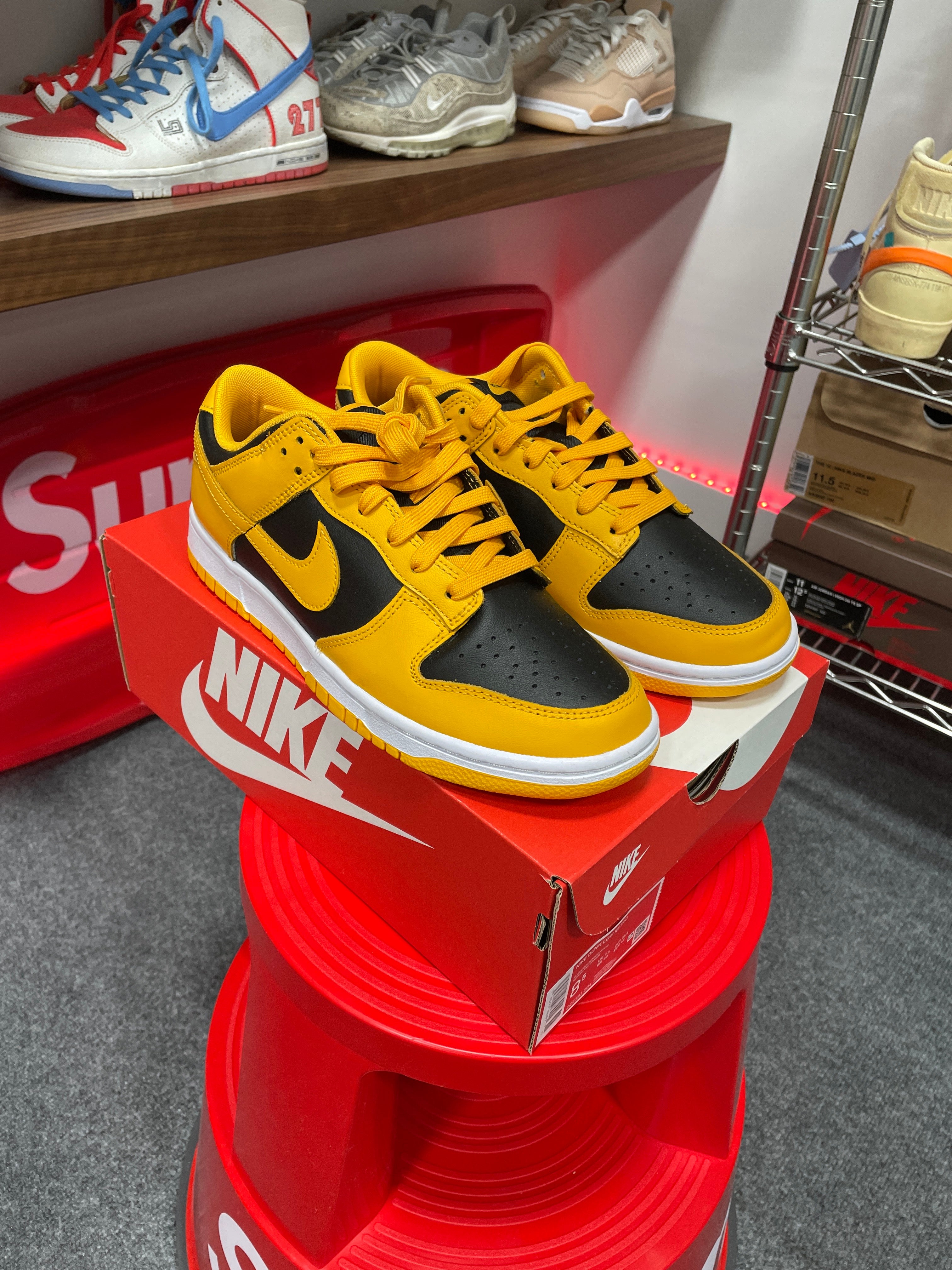Nike Dunk Low Championship Goldenrod Sz 8.5
