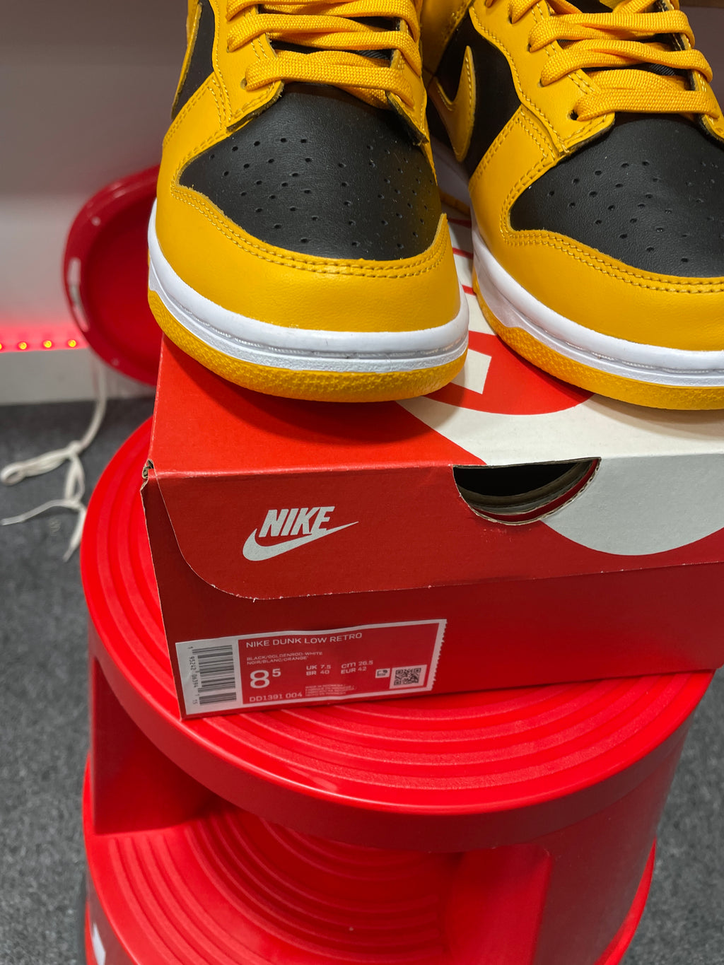 Nike Dunk Low Championship Goldenrod Sz 8.5