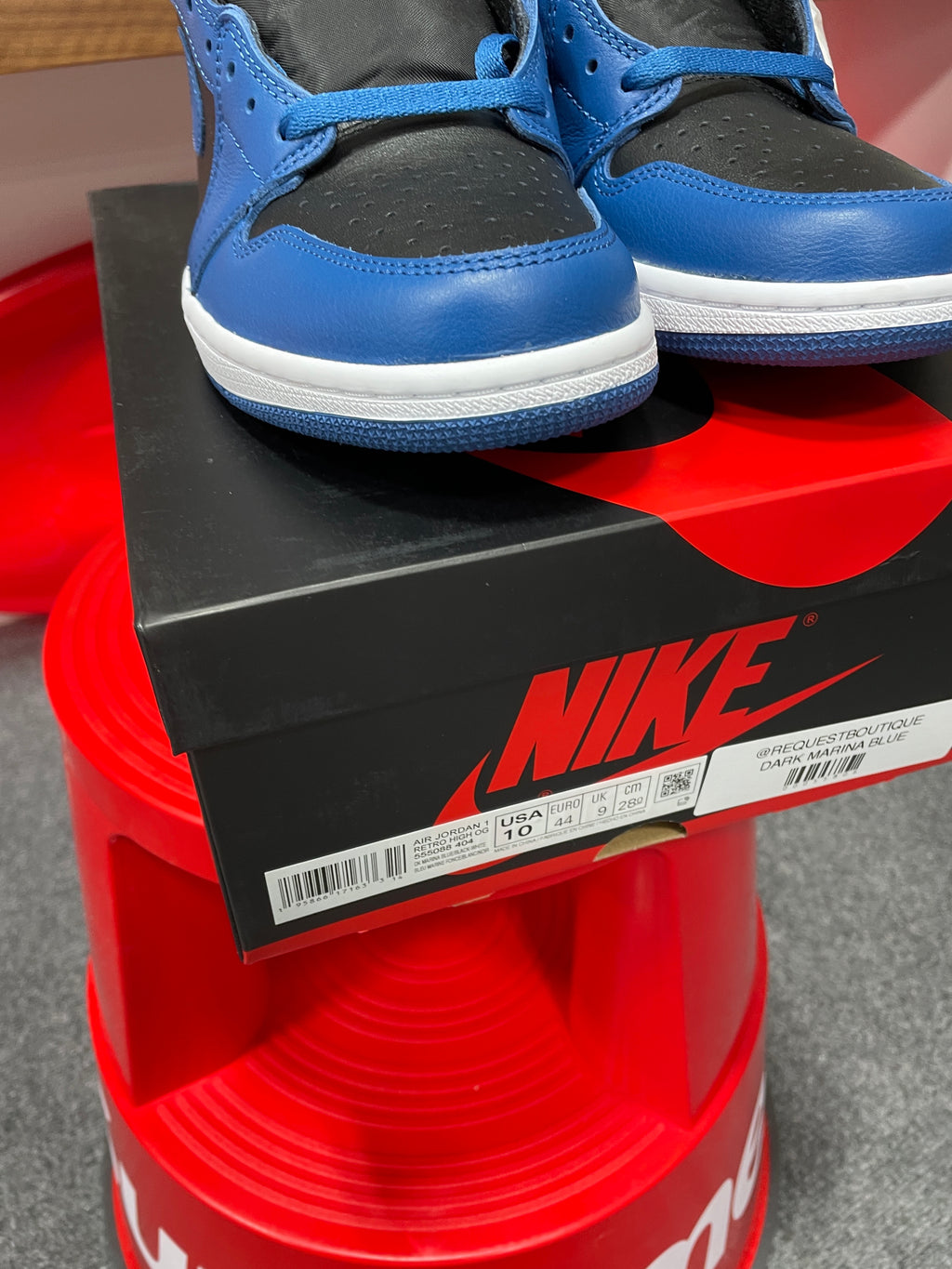 Jordan 1 Retro High OG Dark Marina Blue Sz 10