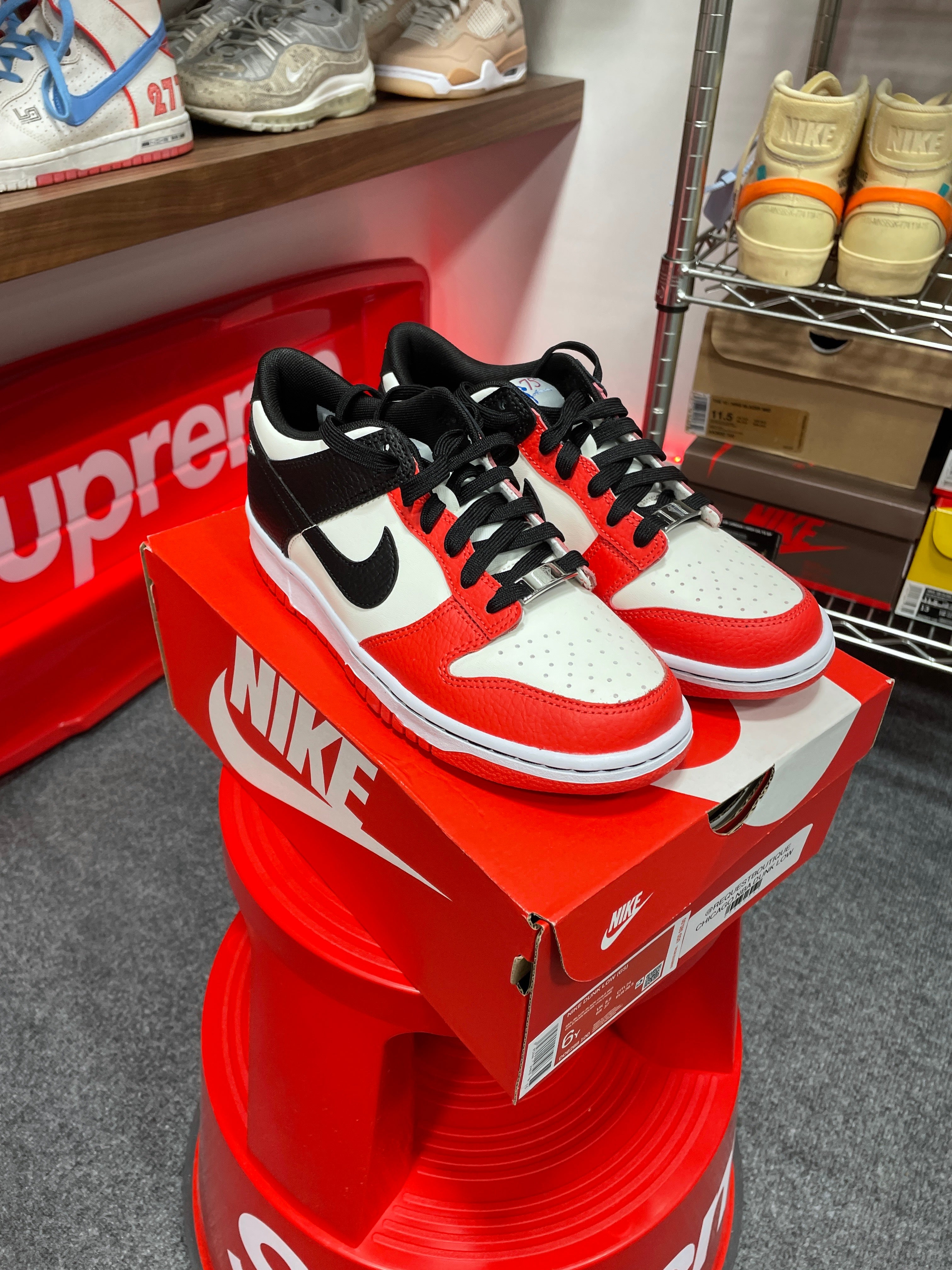 Nike Dunk Low Chicago NBA 75th Anniversary Sz 6Y