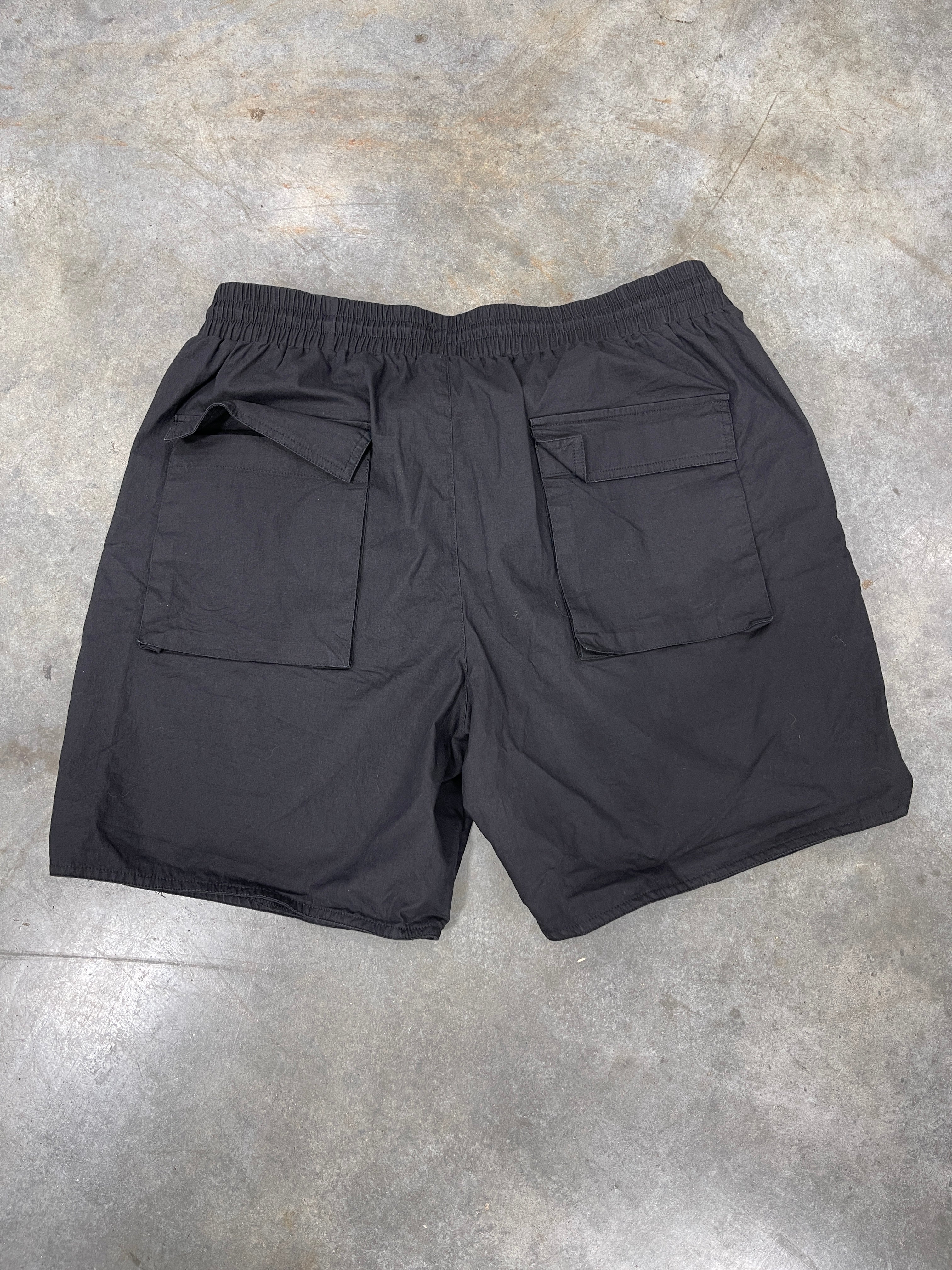 Club Paradise Shorts Sz L
