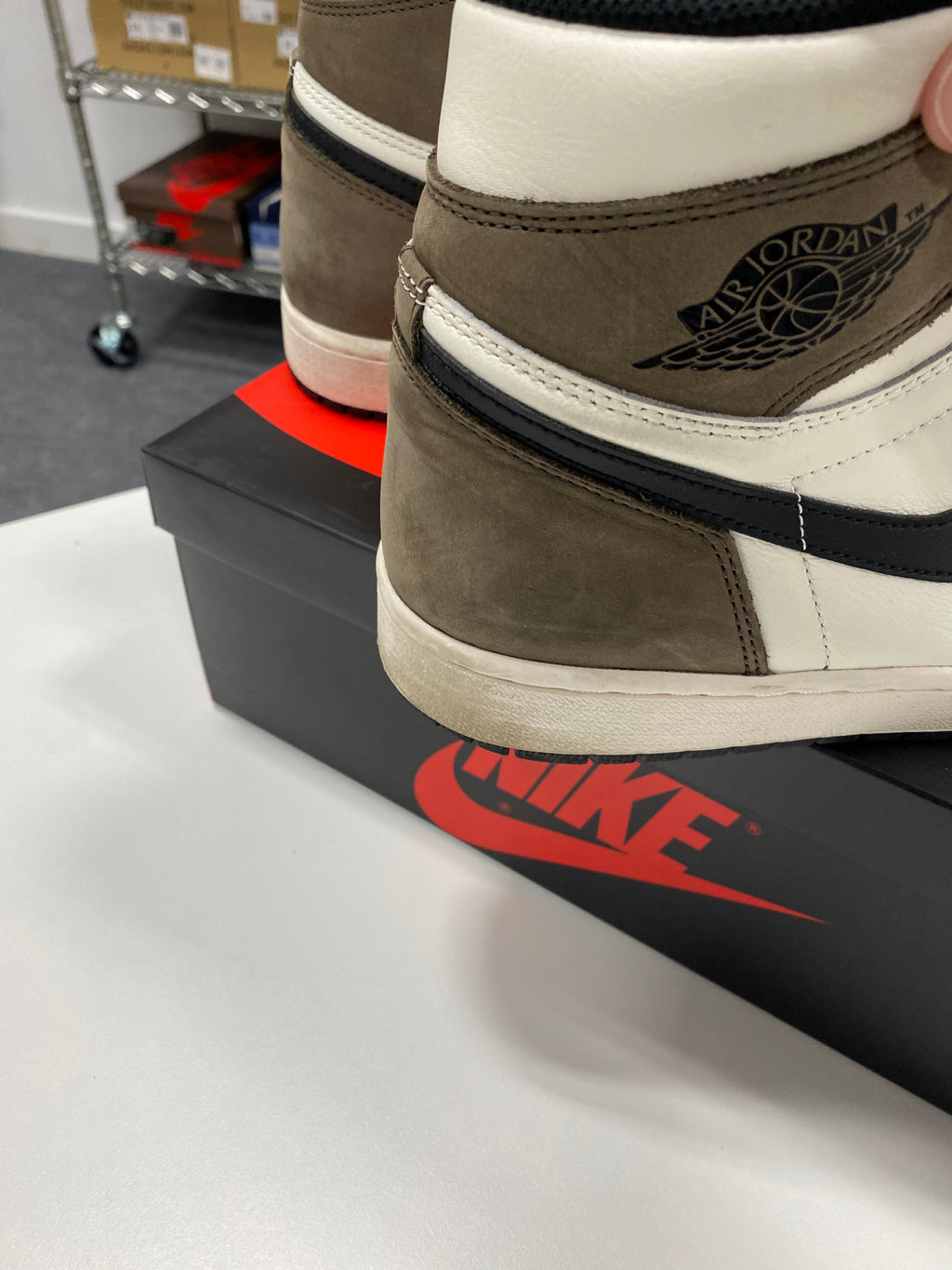 Jordan 1 Retro High Dark Mocha Sz 11