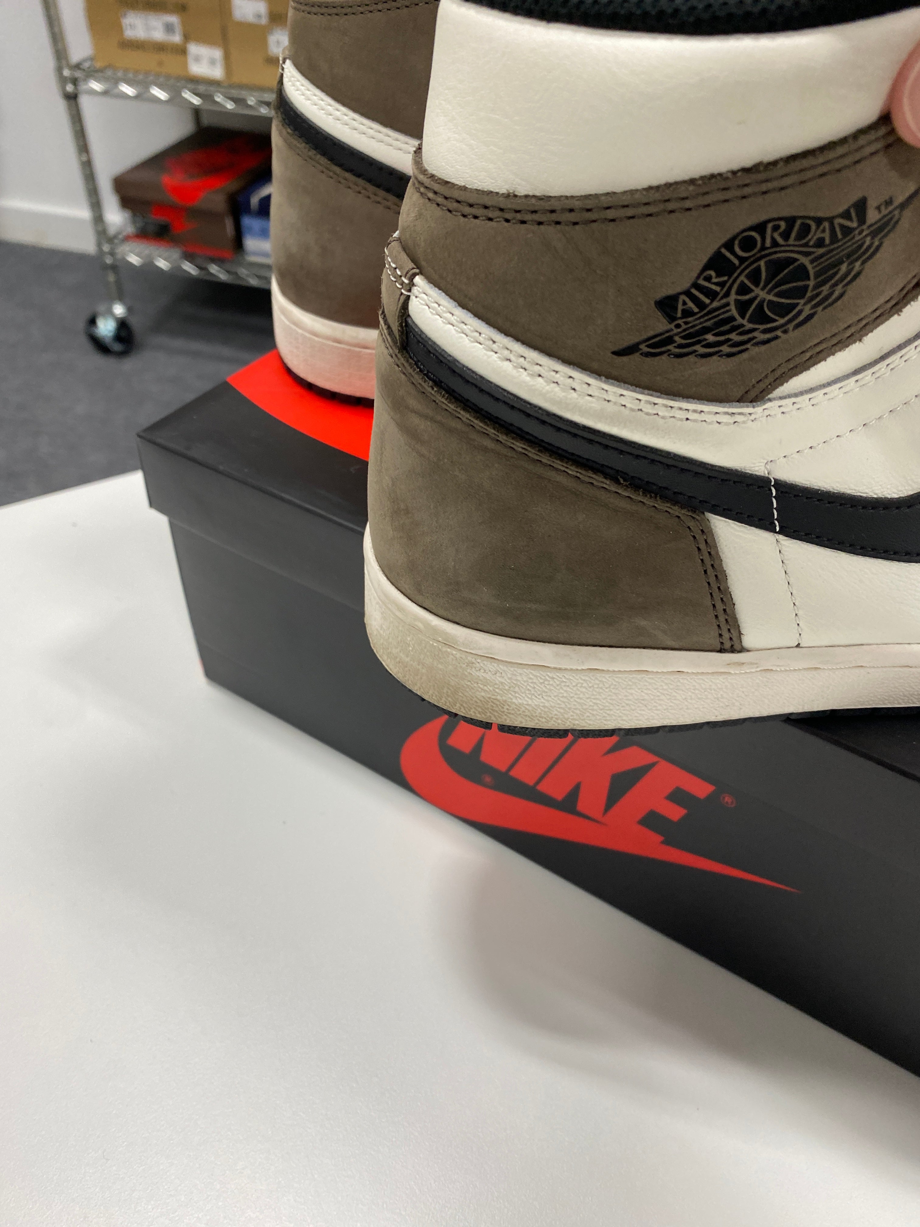 Jordan 1 Retro High Dark Mocha Sz 11