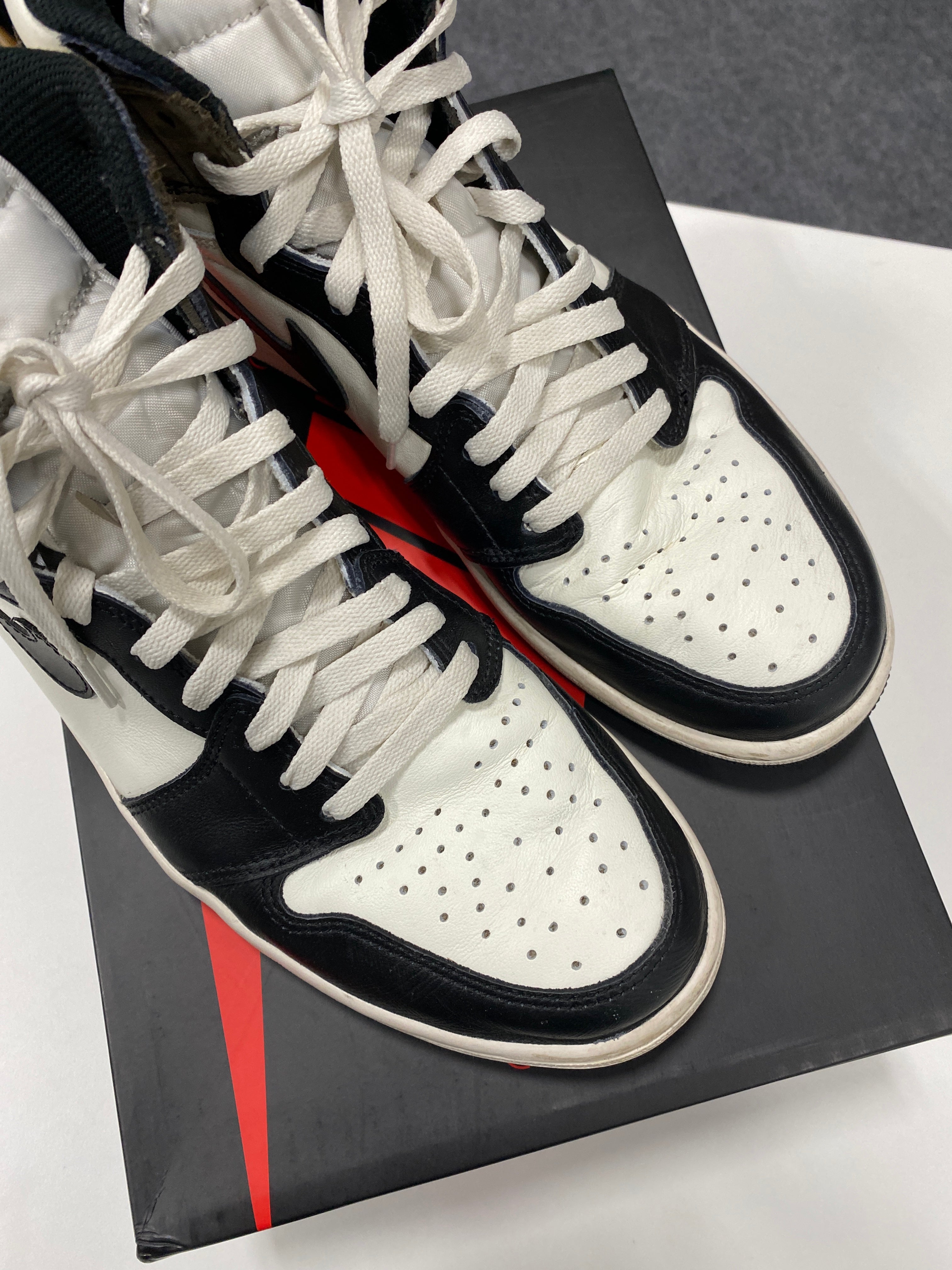 Jordan 1 Retro High Dark Mocha Sz 11