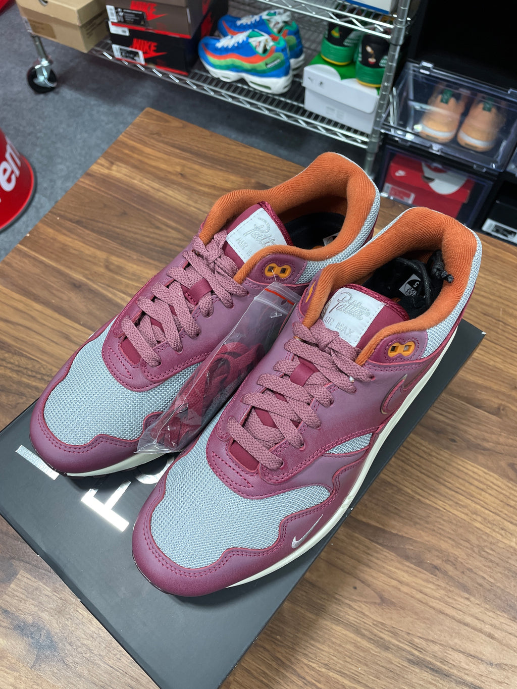 Nike Air Max 1 Patta Maroon Sz 9.5
