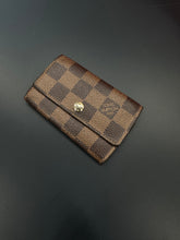 Load image into Gallery viewer, Louis Vuitton Damnier Keycase
