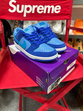 Load image into Gallery viewer, Nike SB Dunk Low Blue Raspberry Sz 9.5
