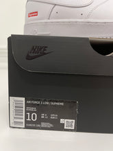 Load image into Gallery viewer, Nike Air Force 1 Supreme Sz 10
