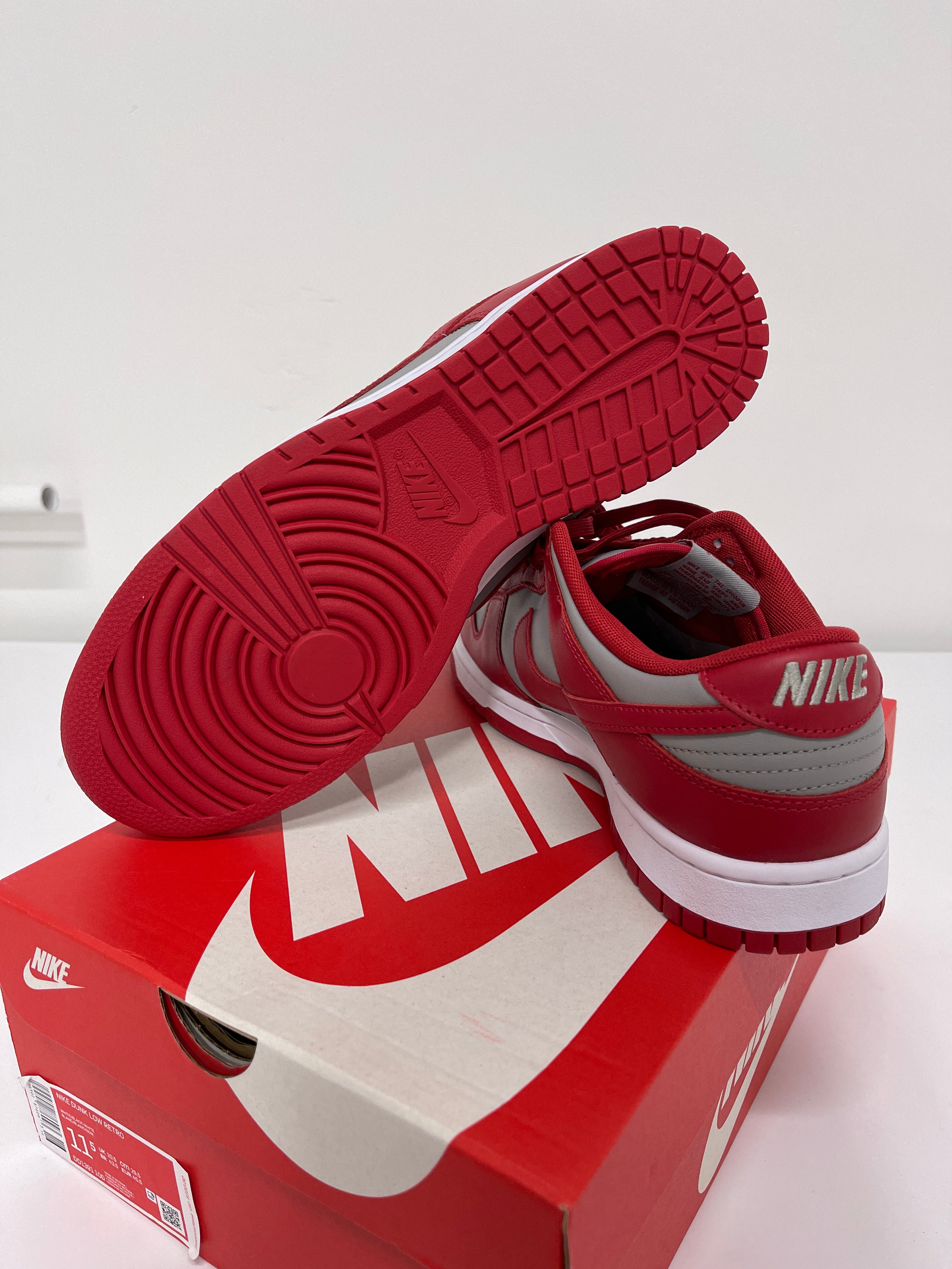 Nike Dunk Low University Red Sz 11.5