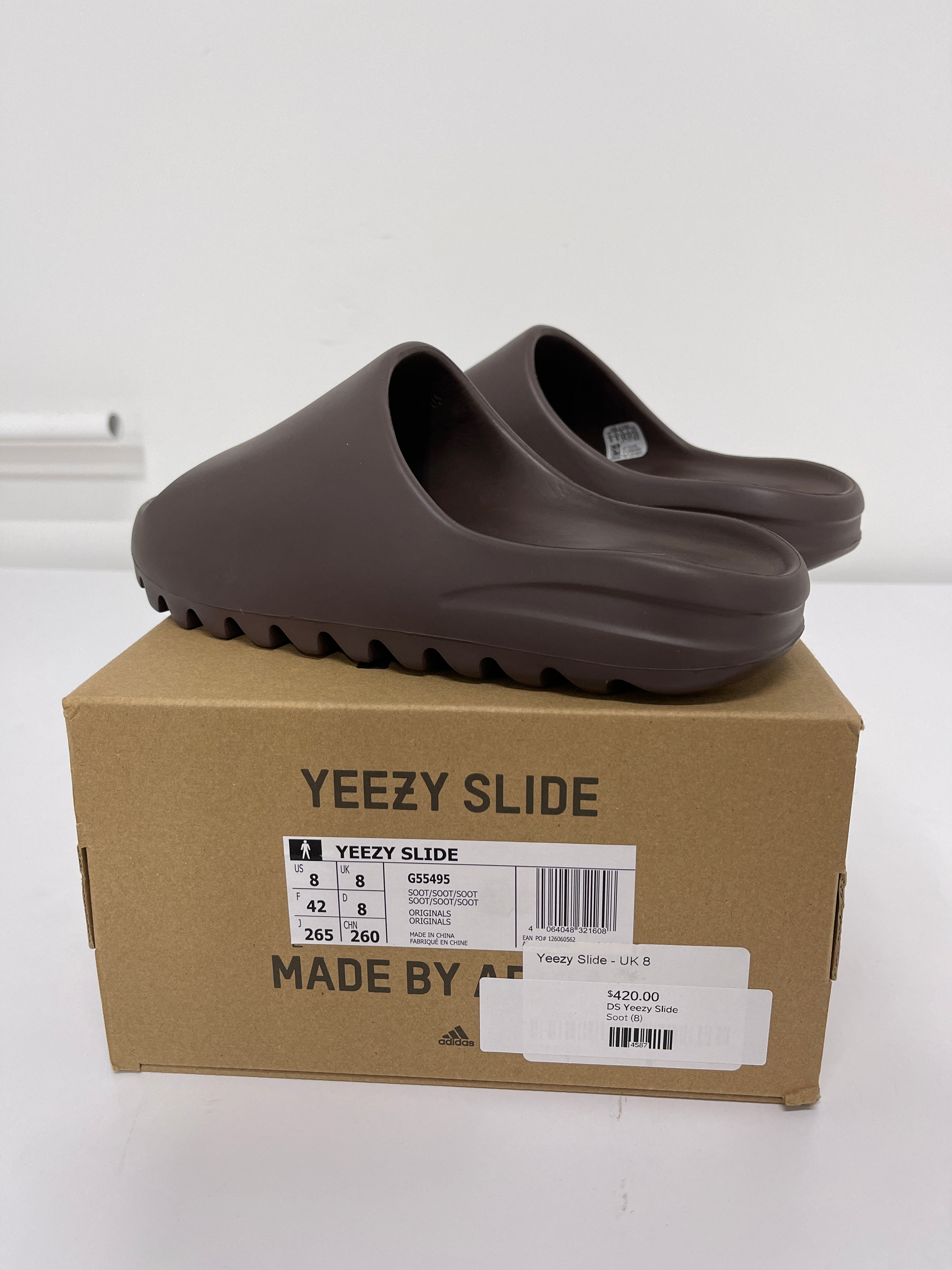 Yeezy Slide Soot Sz 8