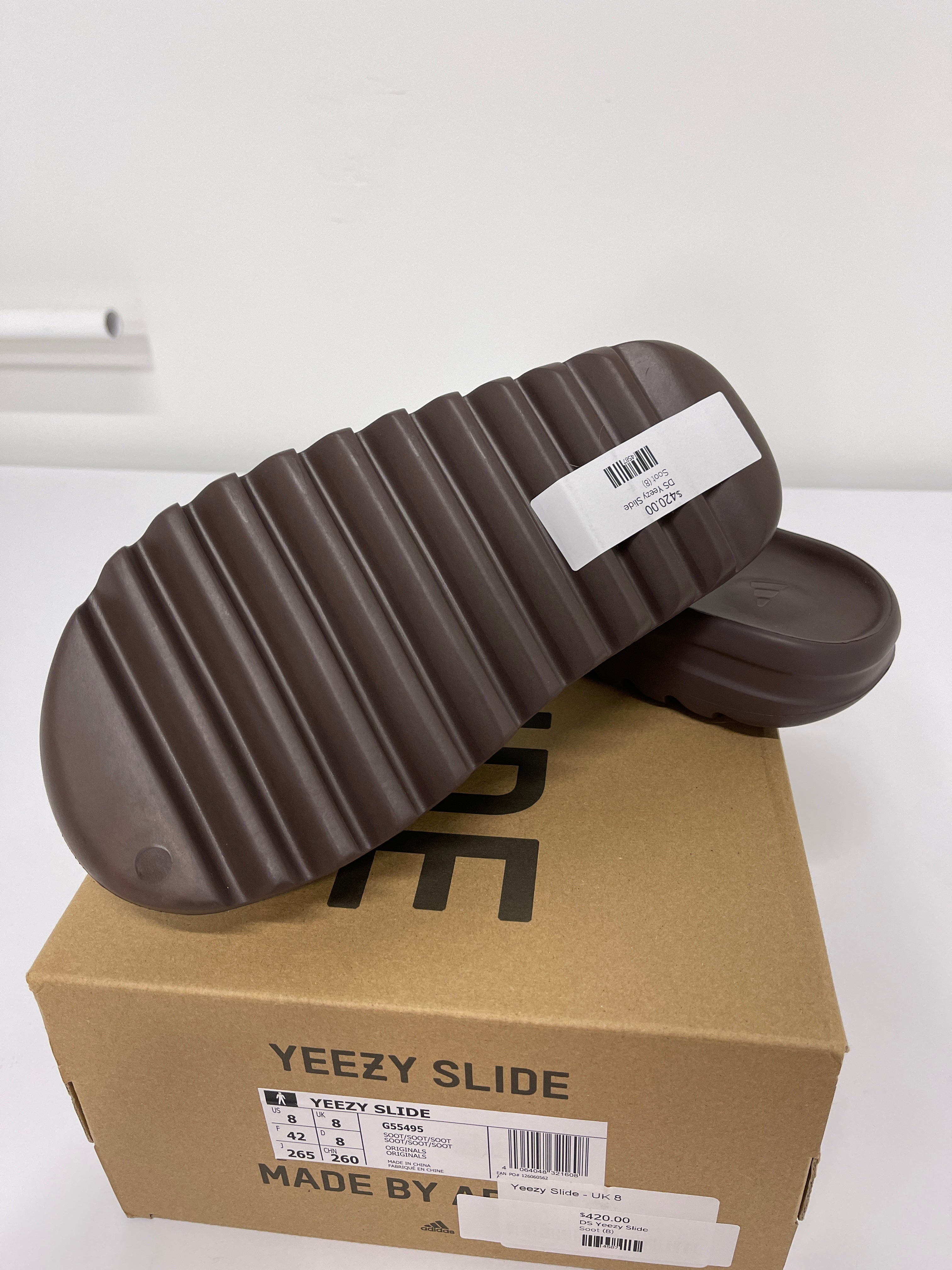 Yeezy Slide Soot Sz 8