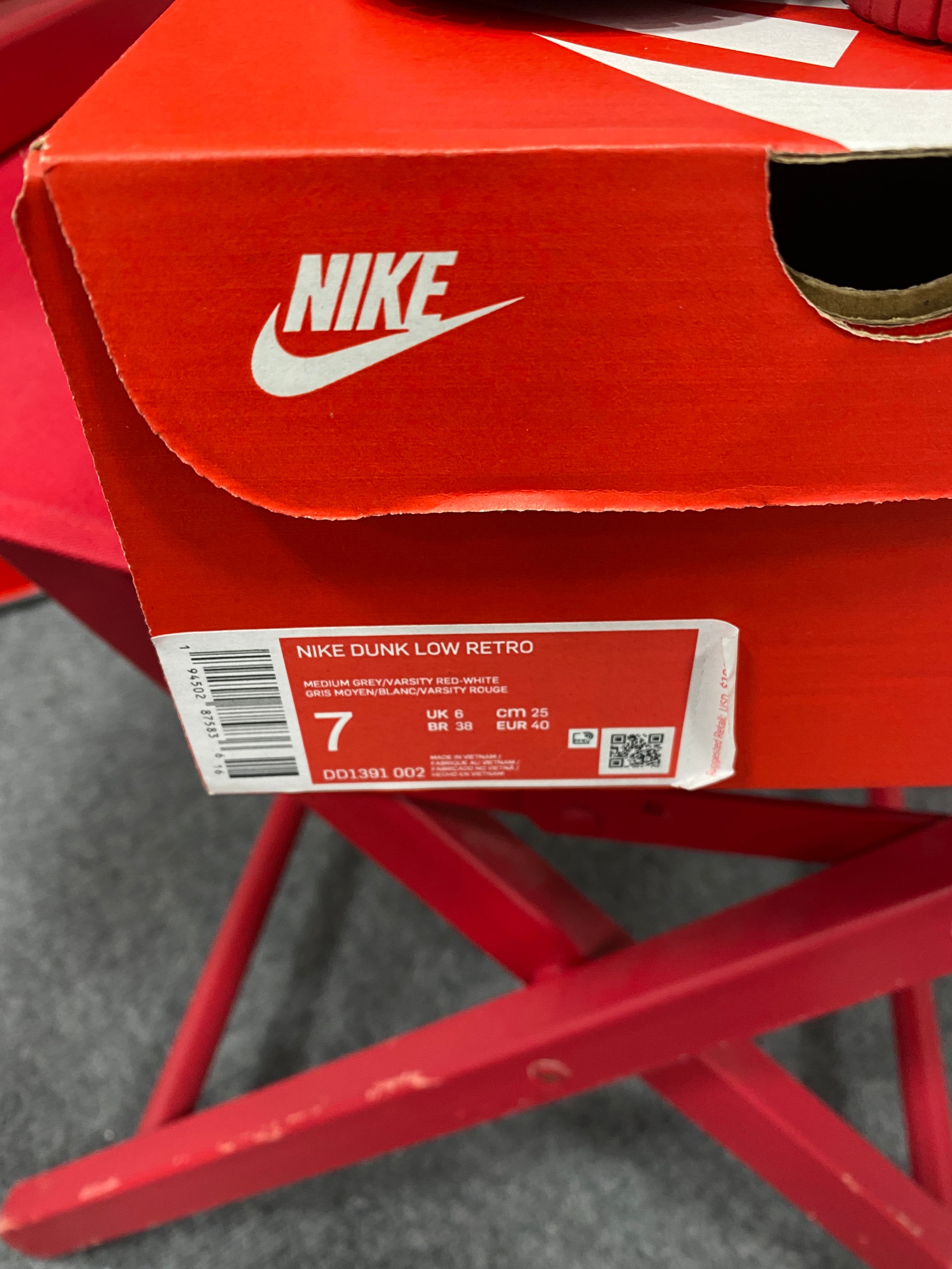 Nike Dunk Low UNLV Sz 7