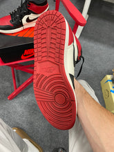 Load image into Gallery viewer, Jordan 1 Retro High Bred Toe Sz 12

