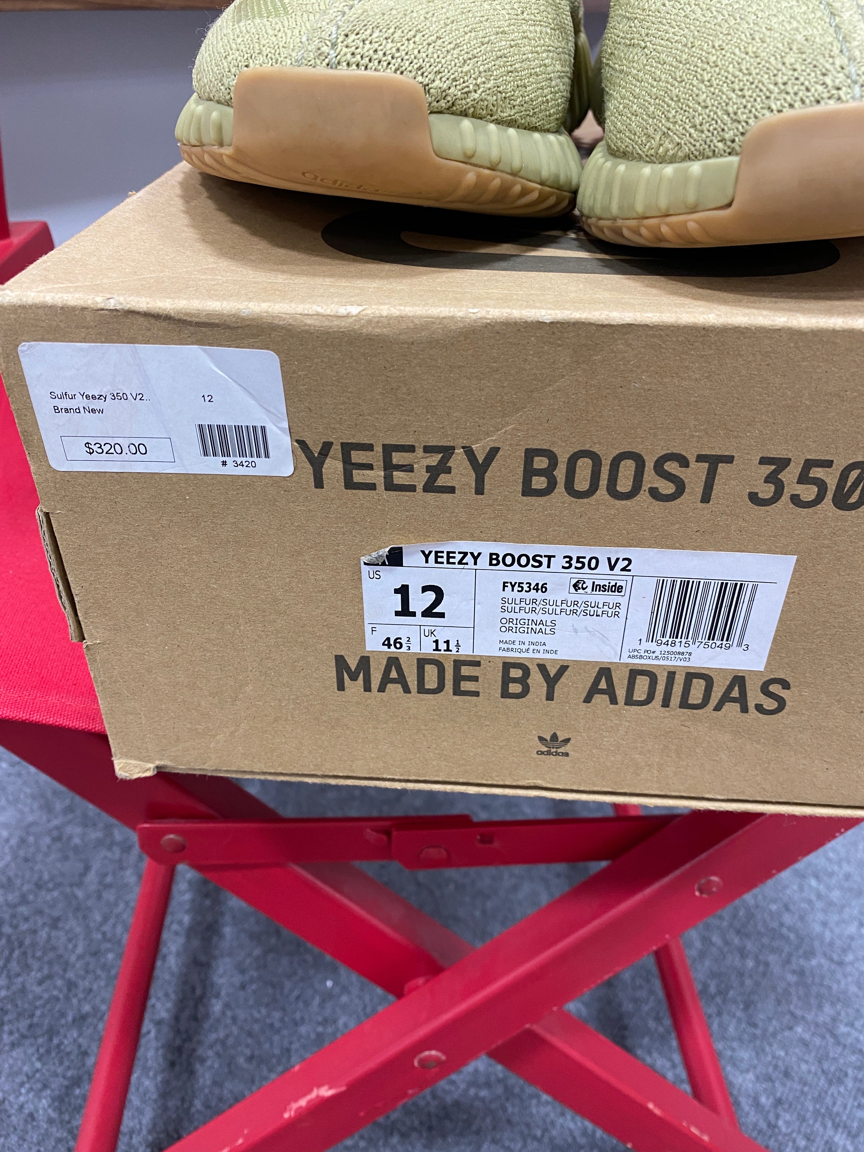 adidas Yeezy Boost 350 V2 Sulfur Sz 12