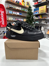 Load image into Gallery viewer, Off White x Air Force 1 Low Black Sz 10.5
