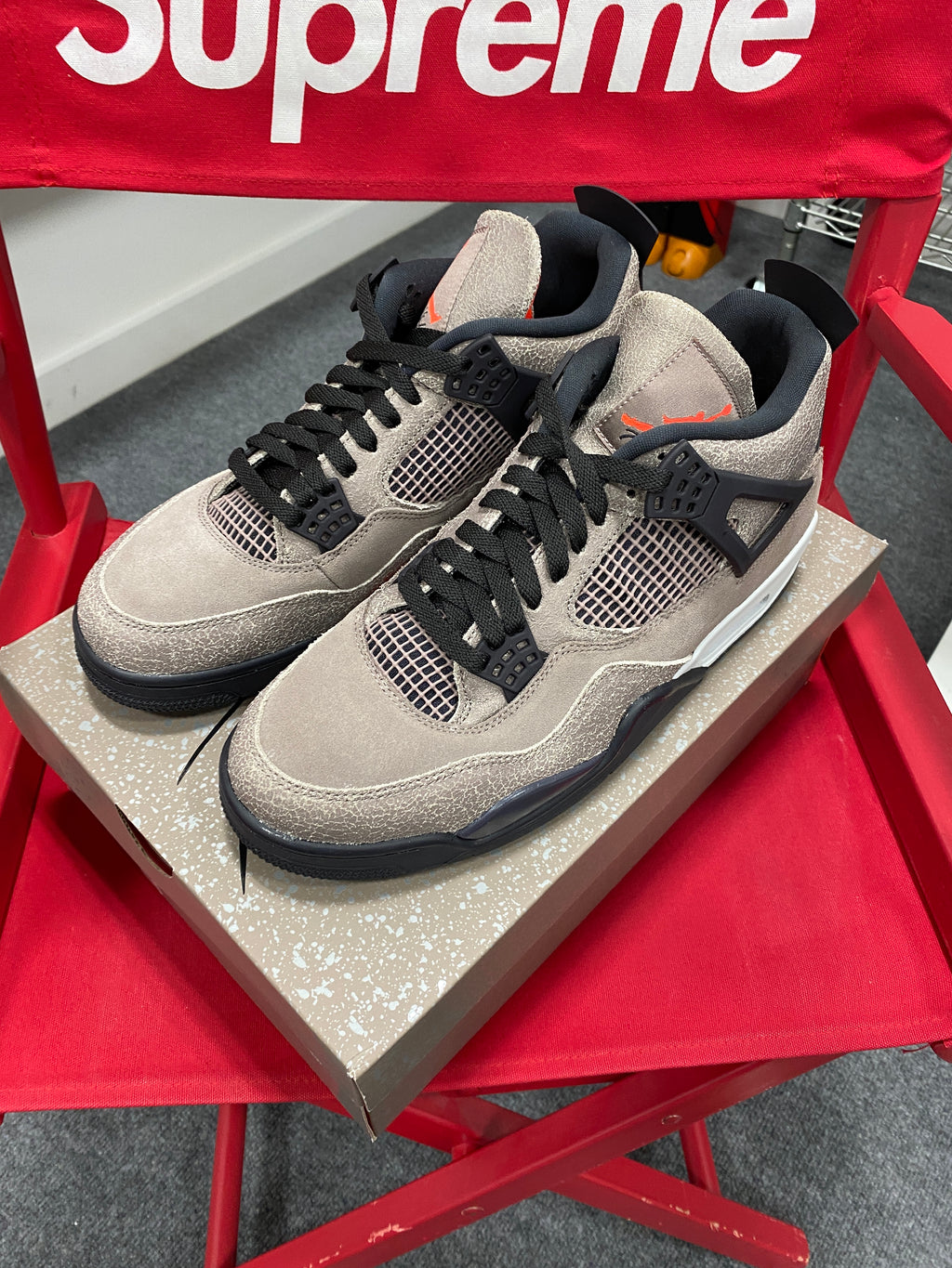 Jordan 4 Retro Taupe Haze Sz 11