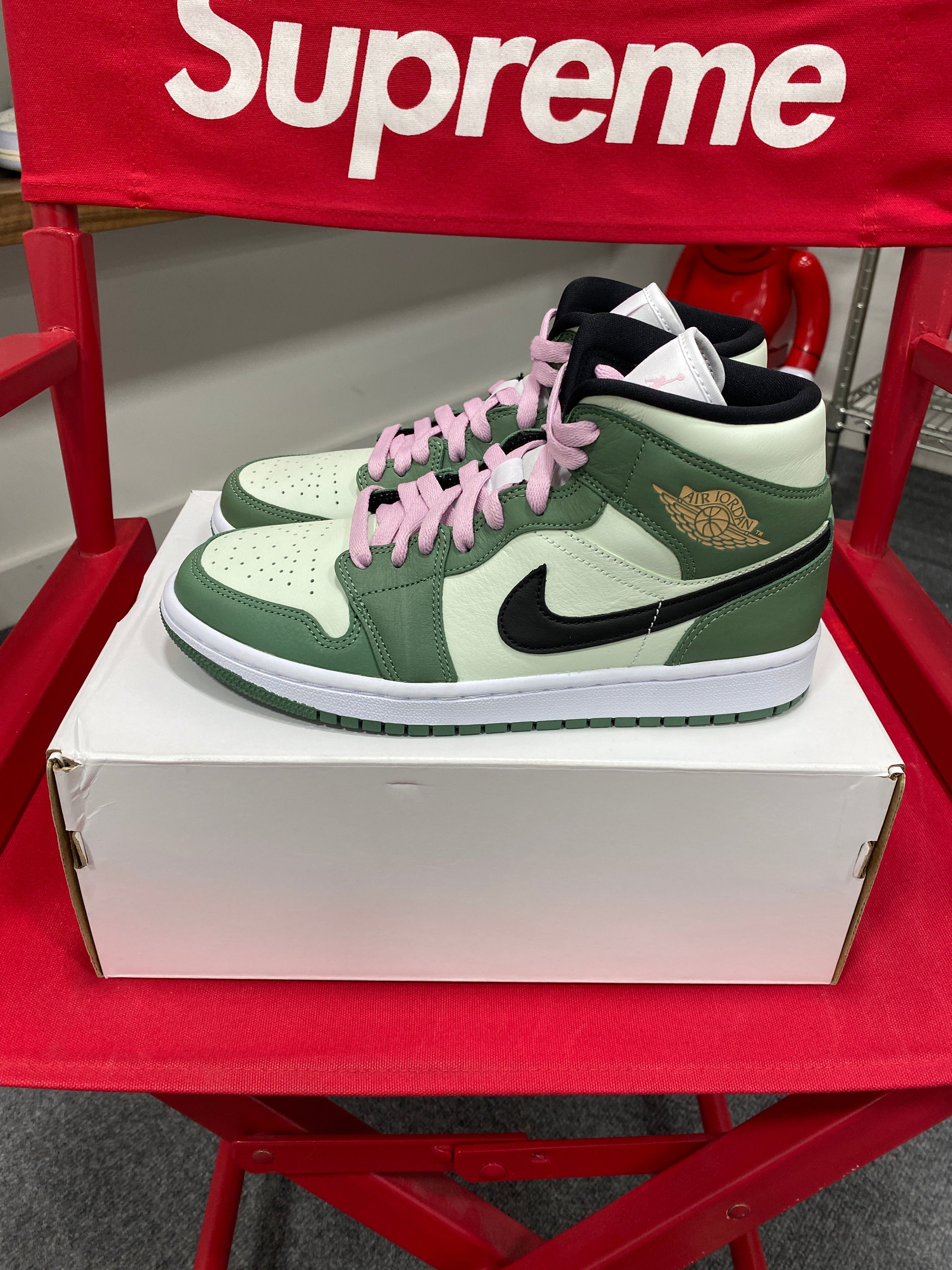 Jordan 1 Mid Dutch Green (W) 8.5 Mens 7