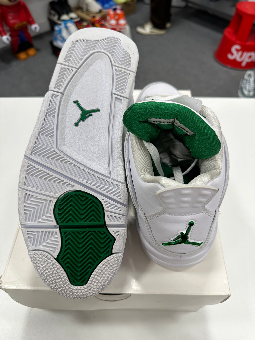 Air Jordan 4 Metallic Green Sz 8.5