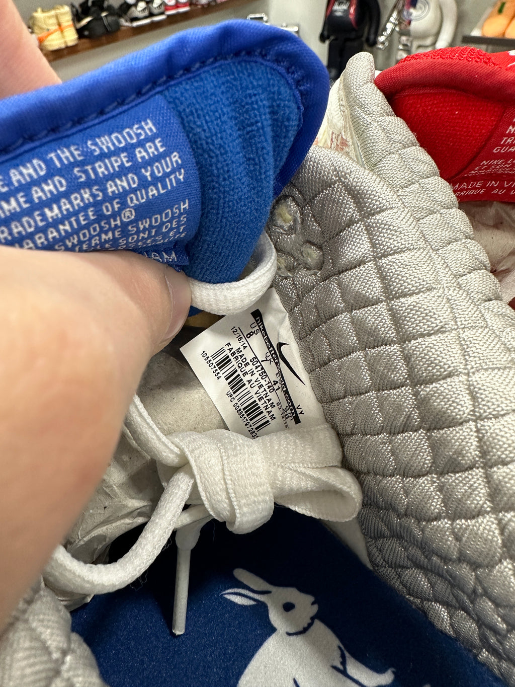Nike SB Dunk Low Holy Grail Sz 8