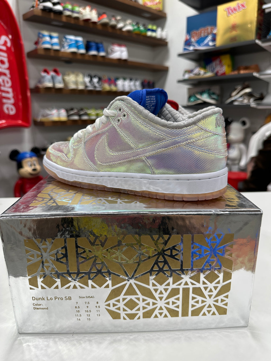 Nike SB Dunk Low Holy Grail Sz 8