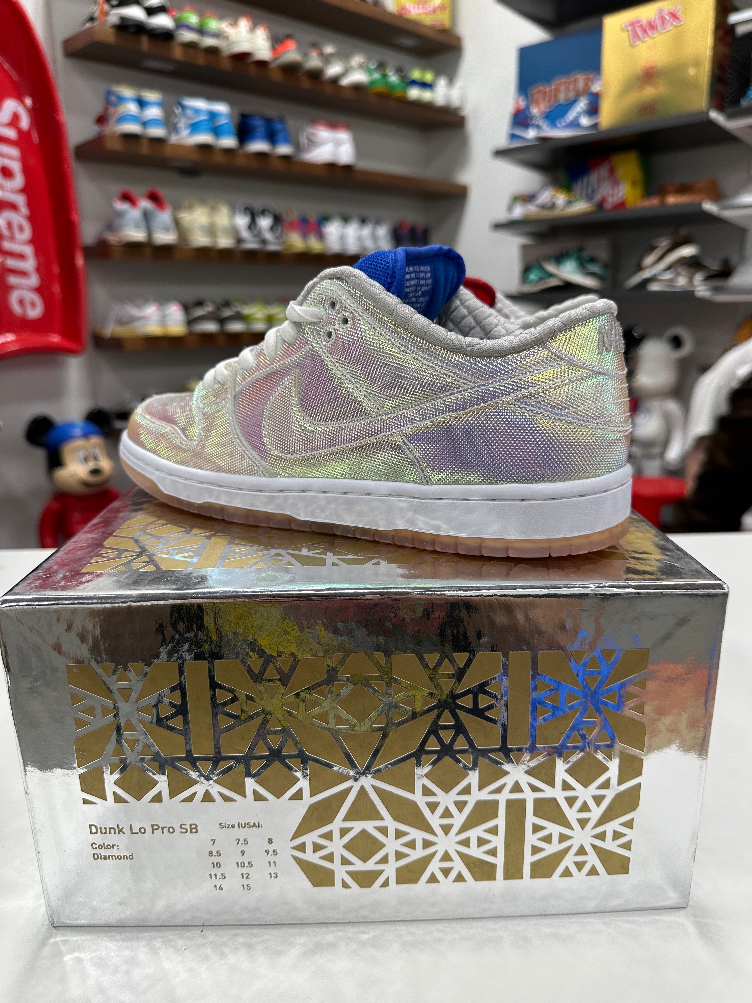 Nike SB Dunk Low Holy Grail Sz 8
