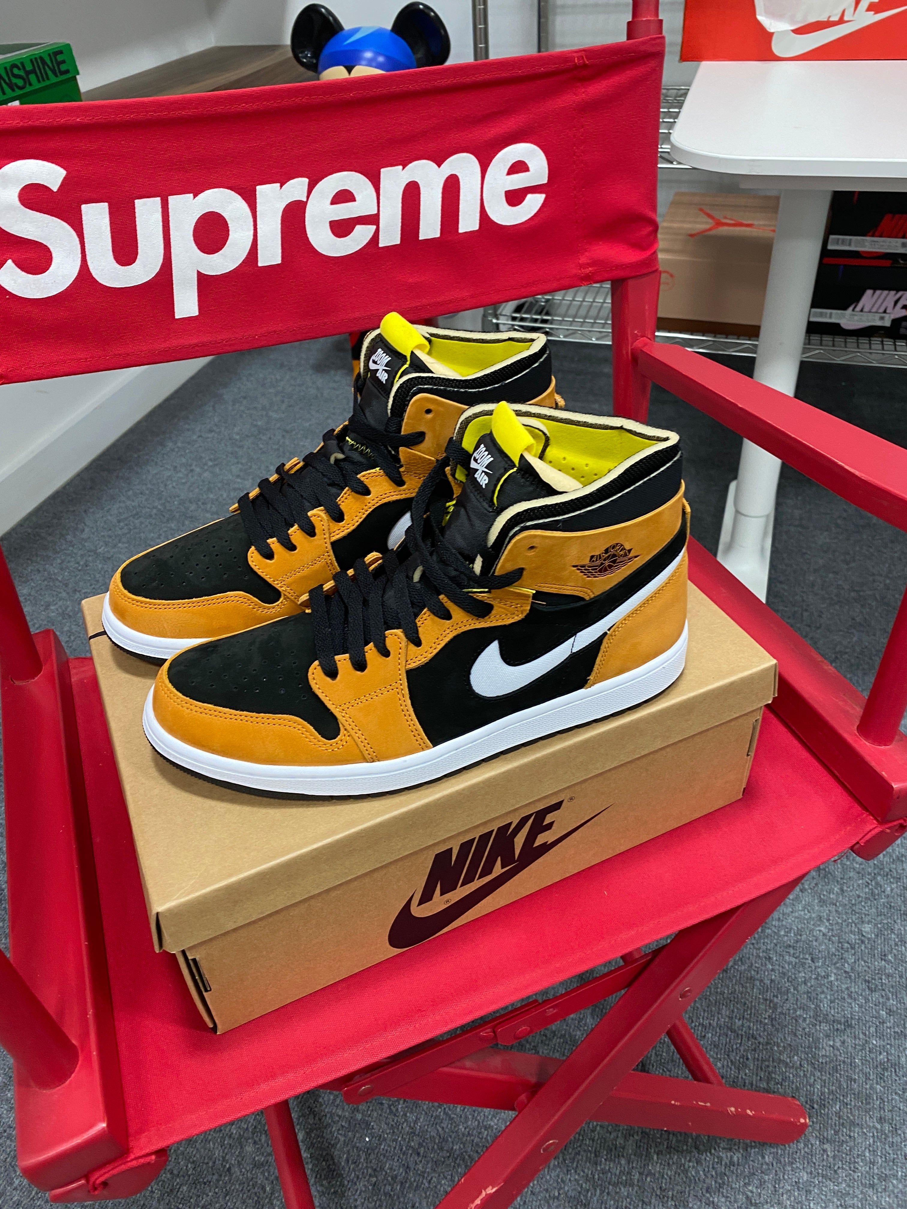 Jordan 1 High Zoom Air CMFT Black Monarch Sz 10.5