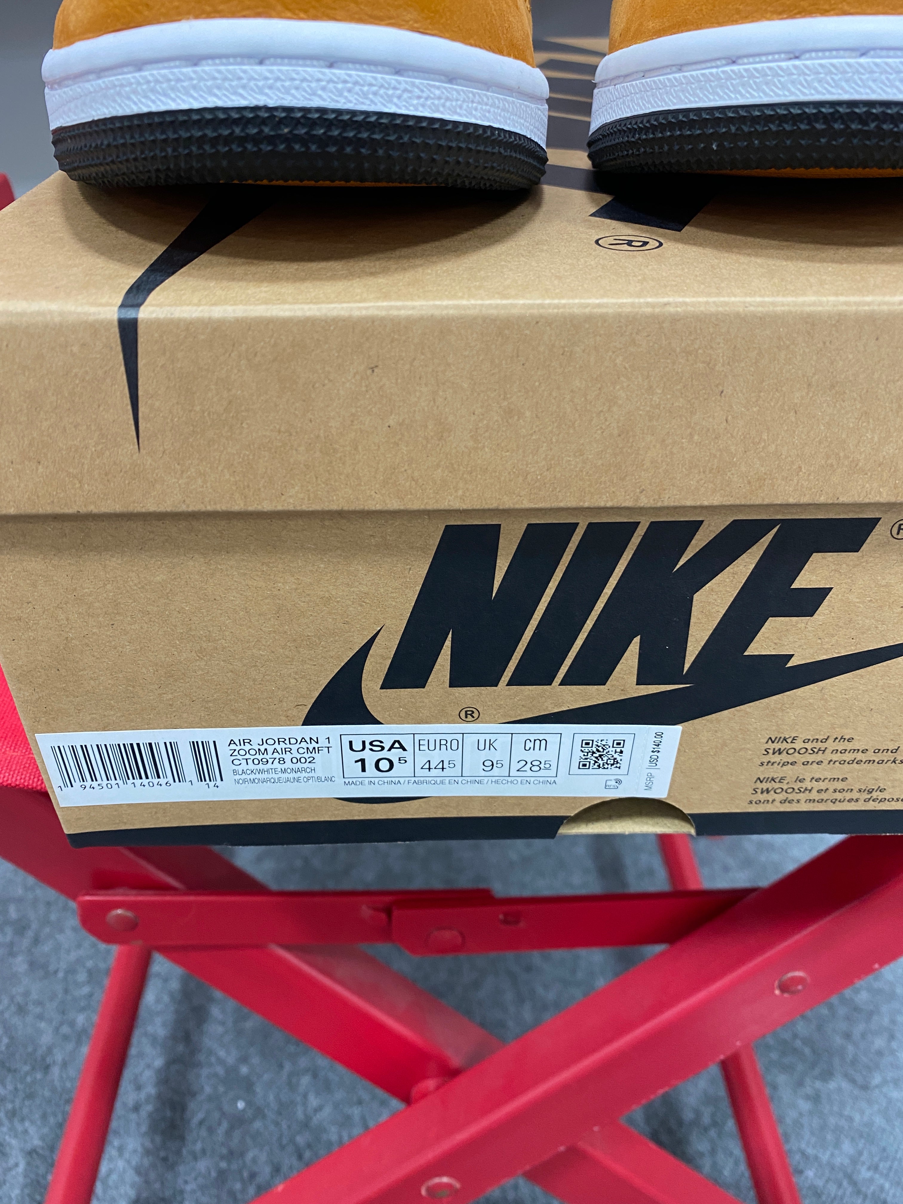 Jordan 1 High Zoom Air CMFT Black Monarch Sz 10.5