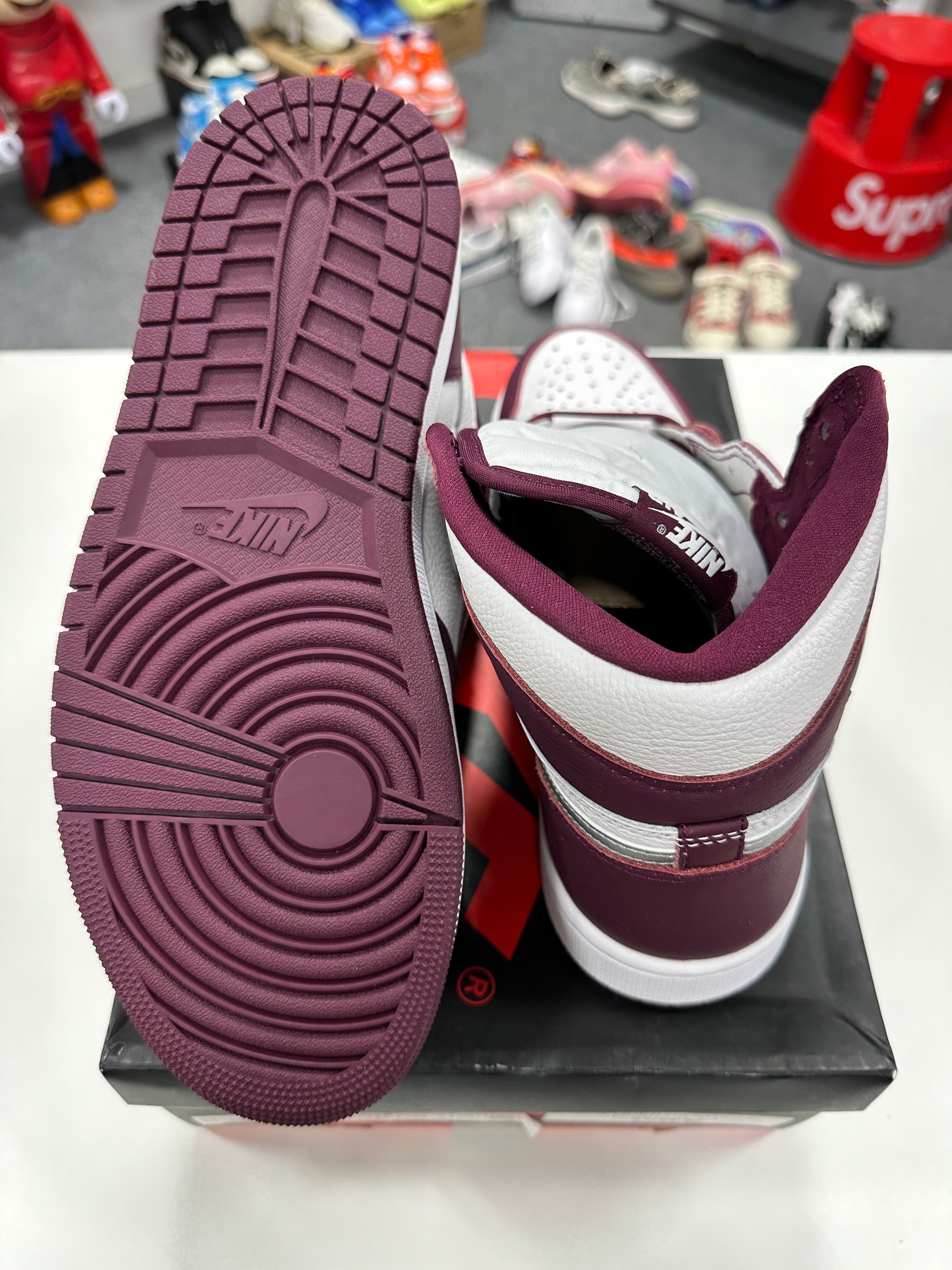 Air Jordan 1 High Bordeaux Sz 10