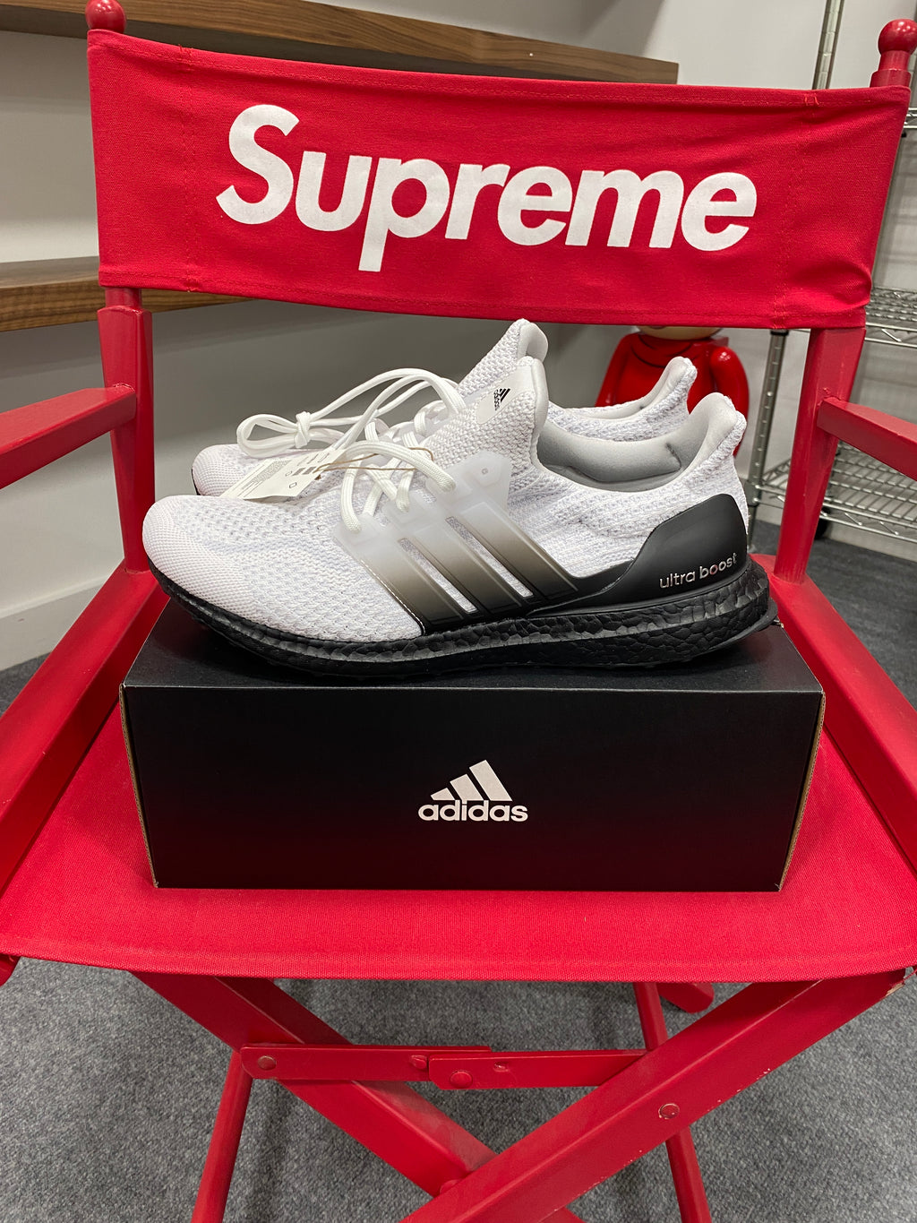adidas Ultra Boost 5.0 Gradient Sz 11