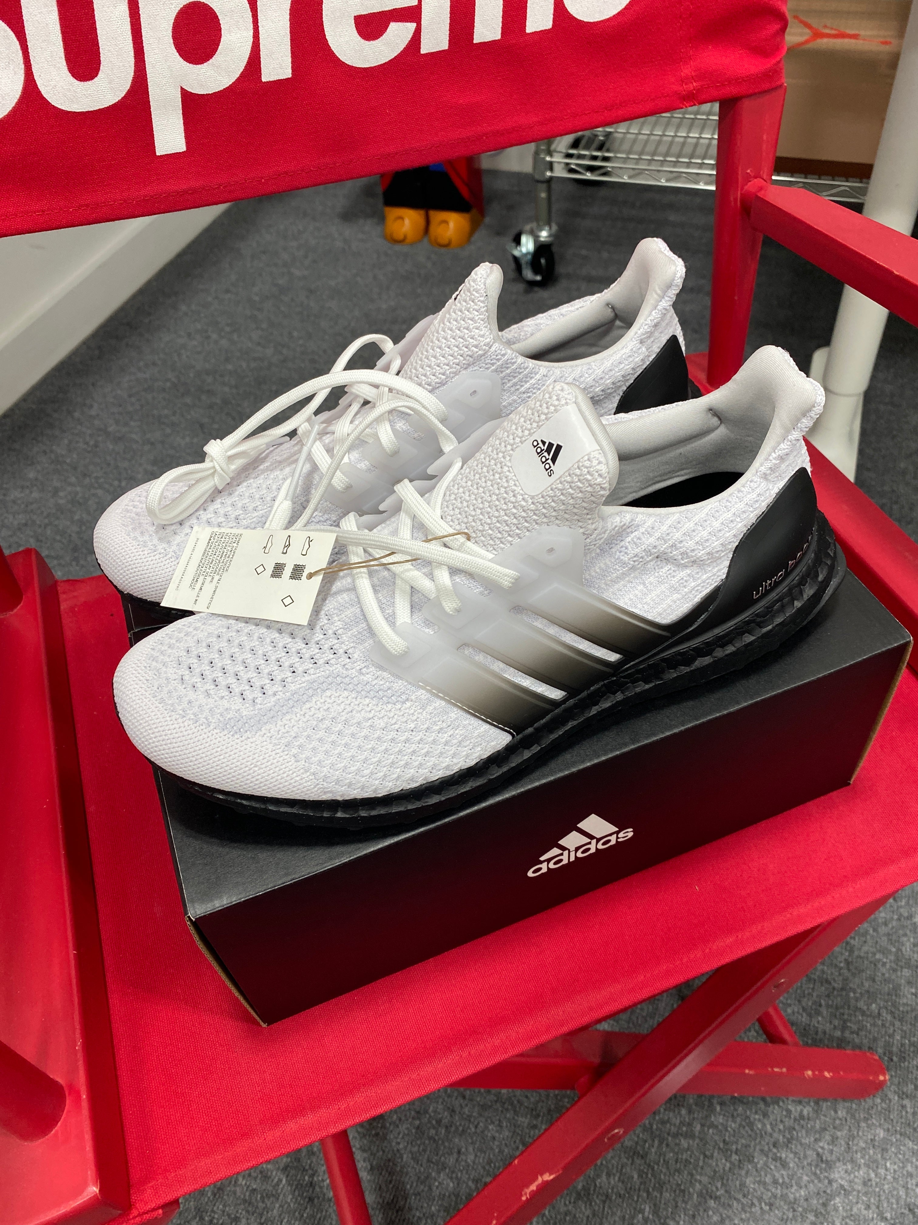 adidas Ultra Boost 5.0 Gradient Sz 11