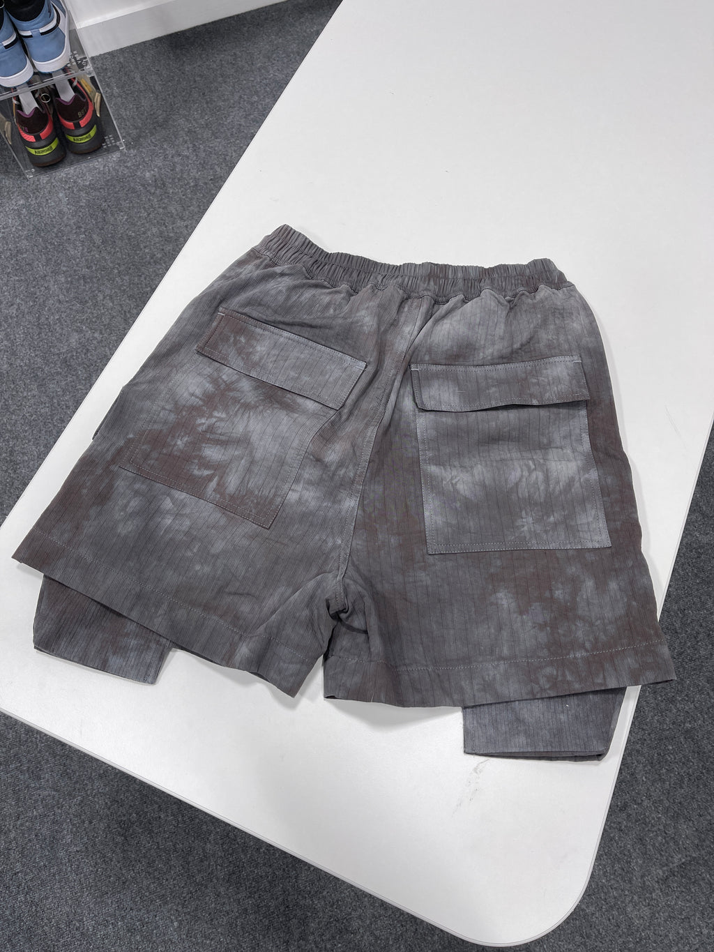 Club Paradise Shorts Sz M - Grey