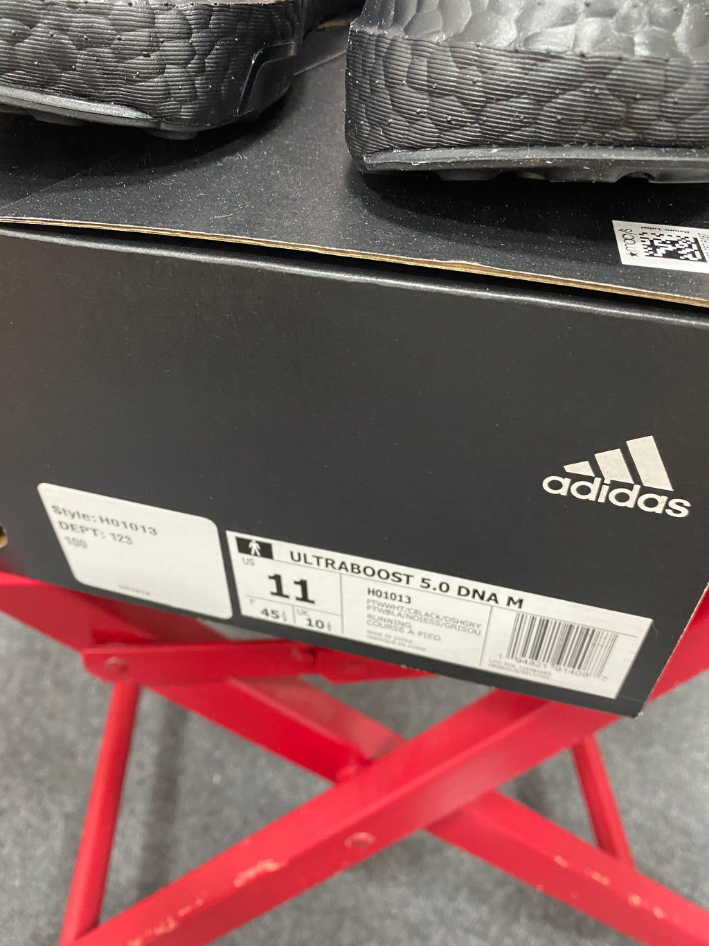 adidas Ultra Boost 5.0 Gradient Sz 11